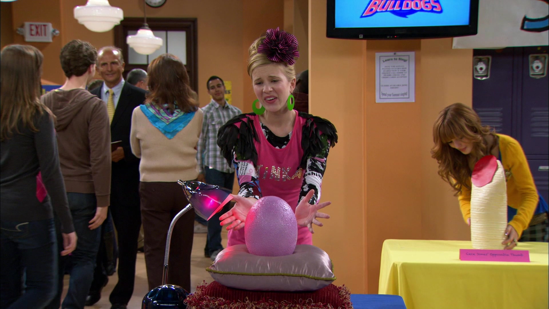 Shake_It_Up_S01E12_1080p_BTD_001992.jpg Shake_It_Up_S01E12_1080p_BTD_001992.jpg