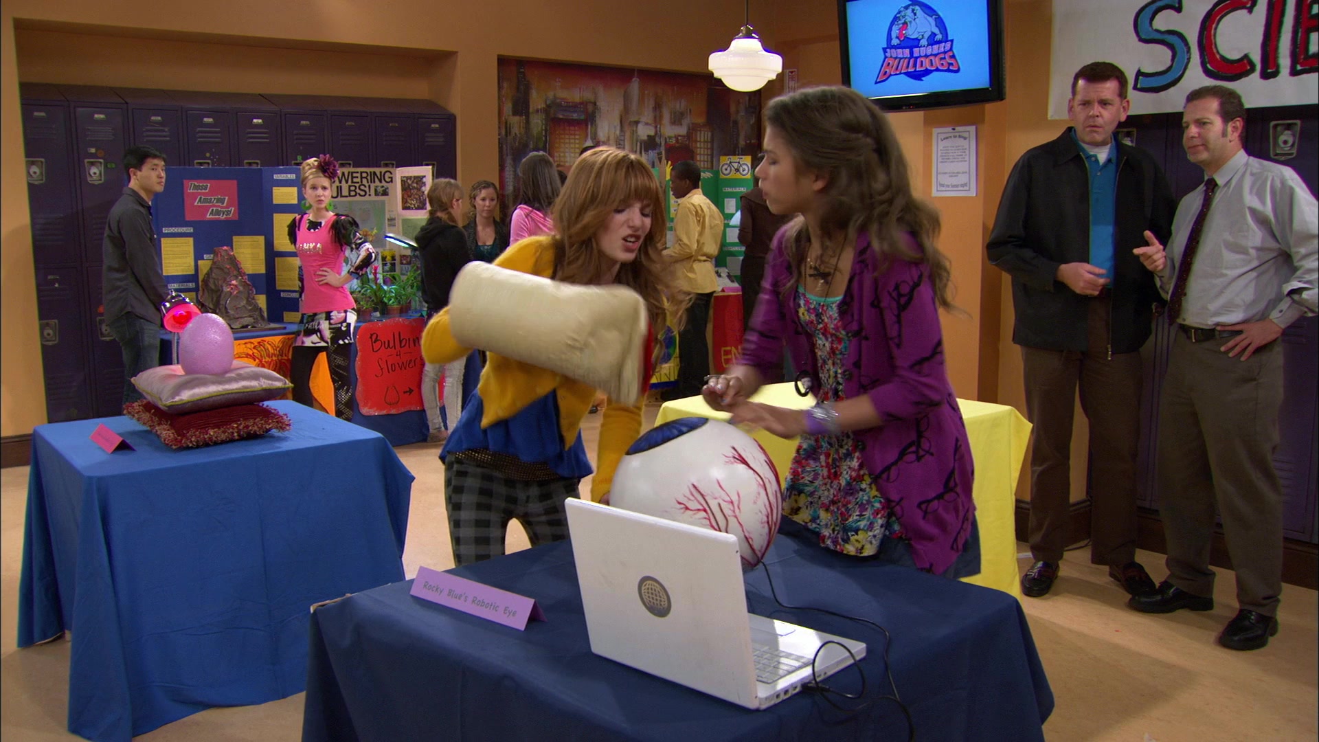 Shake_It_Up_S01E12_1080p_BTD_002231.jpg Shake_It_Up_S01E12_1080p_BTD_002231.jpg
