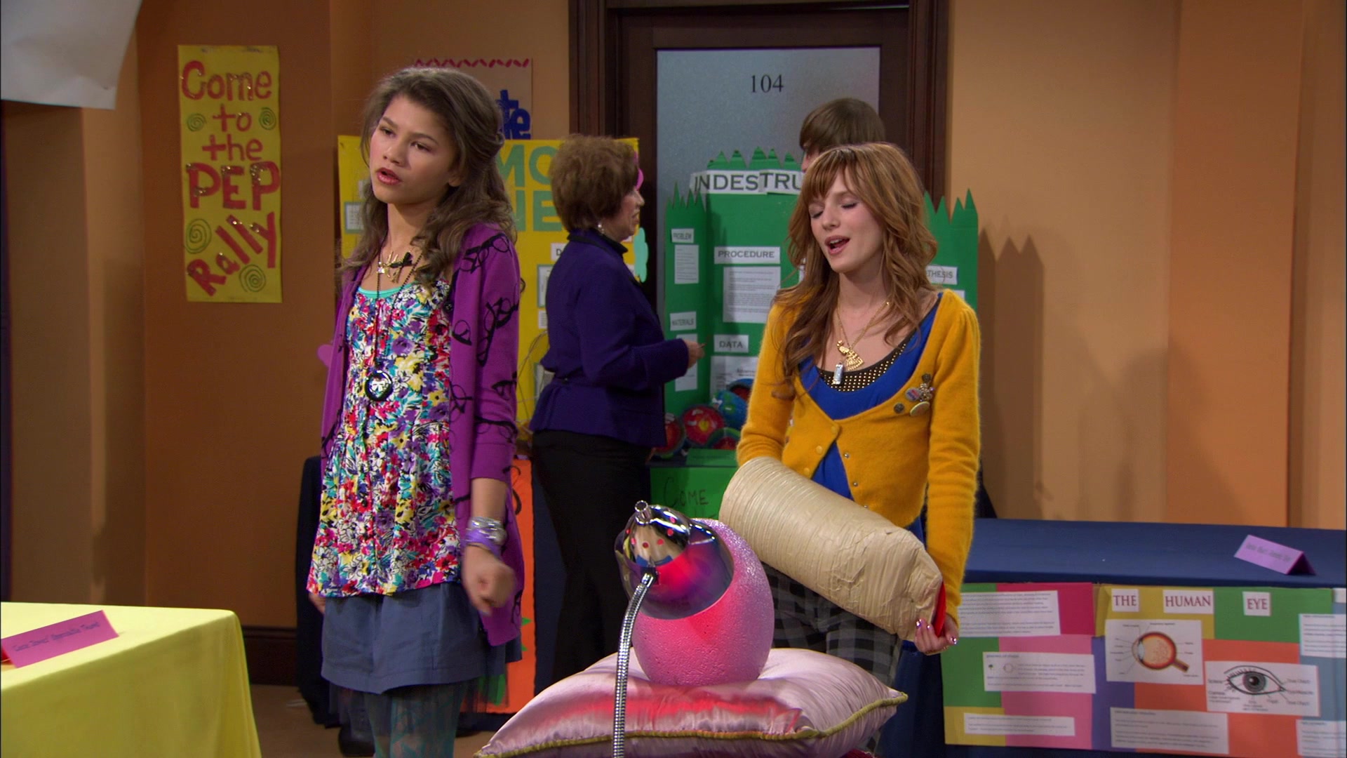 Shake_It_Up_S01E12_1080p_BTD_002261.jpg Shake_It_Up_S01E12_1080p_BTD_002261.jpg