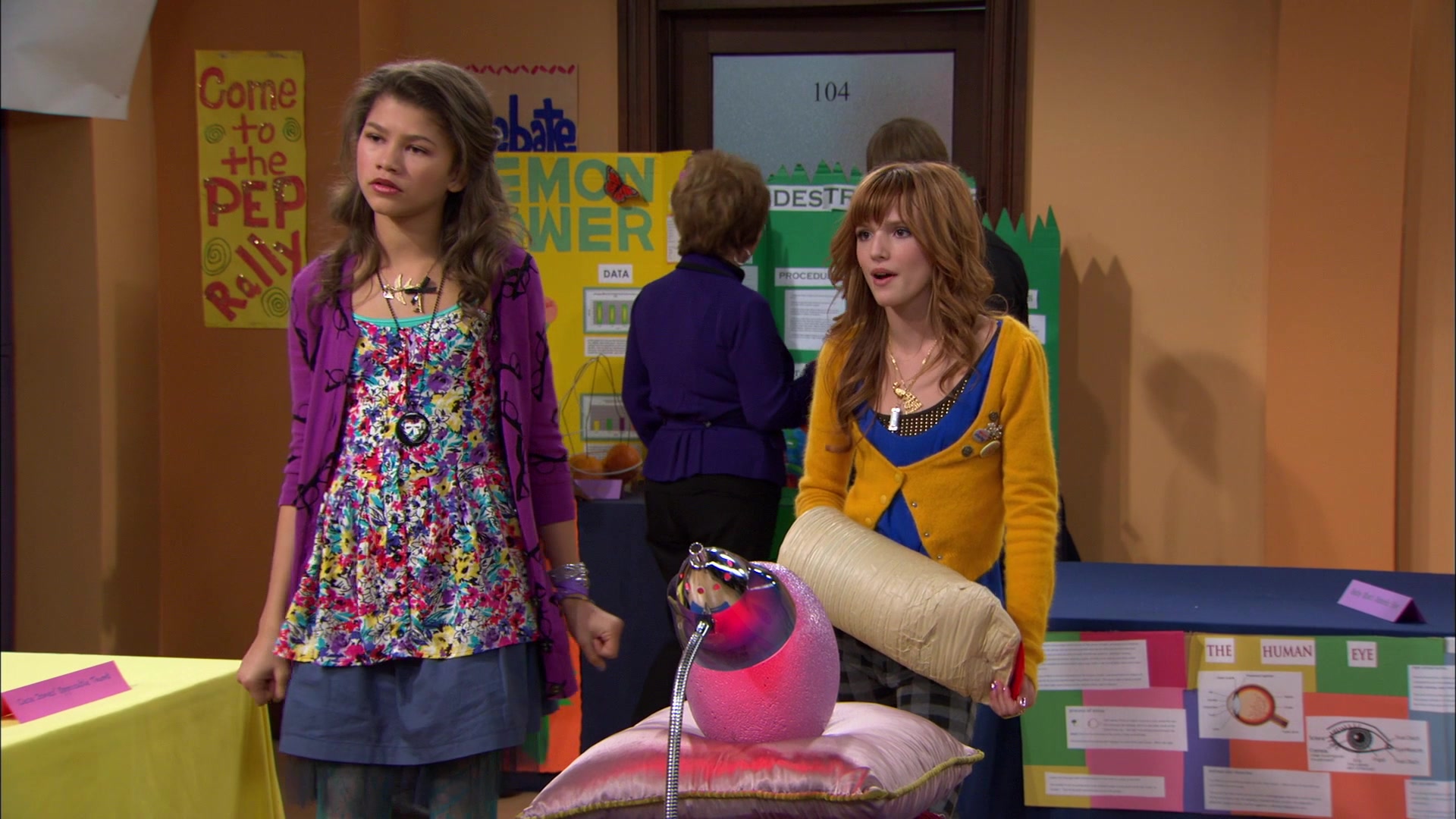 Shake_It_Up_S01E12_1080p_BTD_002263.jpg Shake_It_Up_S01E12_1080p_BTD_002263.jpg