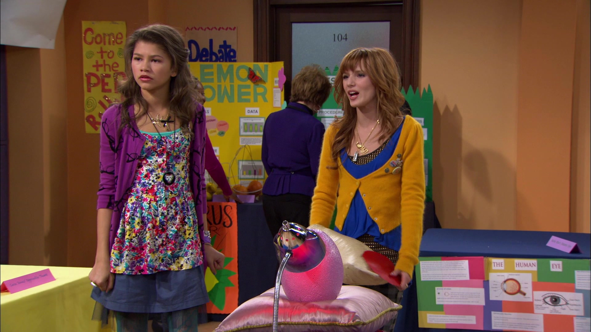 Shake_It_Up_S01E12_1080p_BTD_002265.jpg Shake_It_Up_S01E12_1080p_BTD_002265.jpg