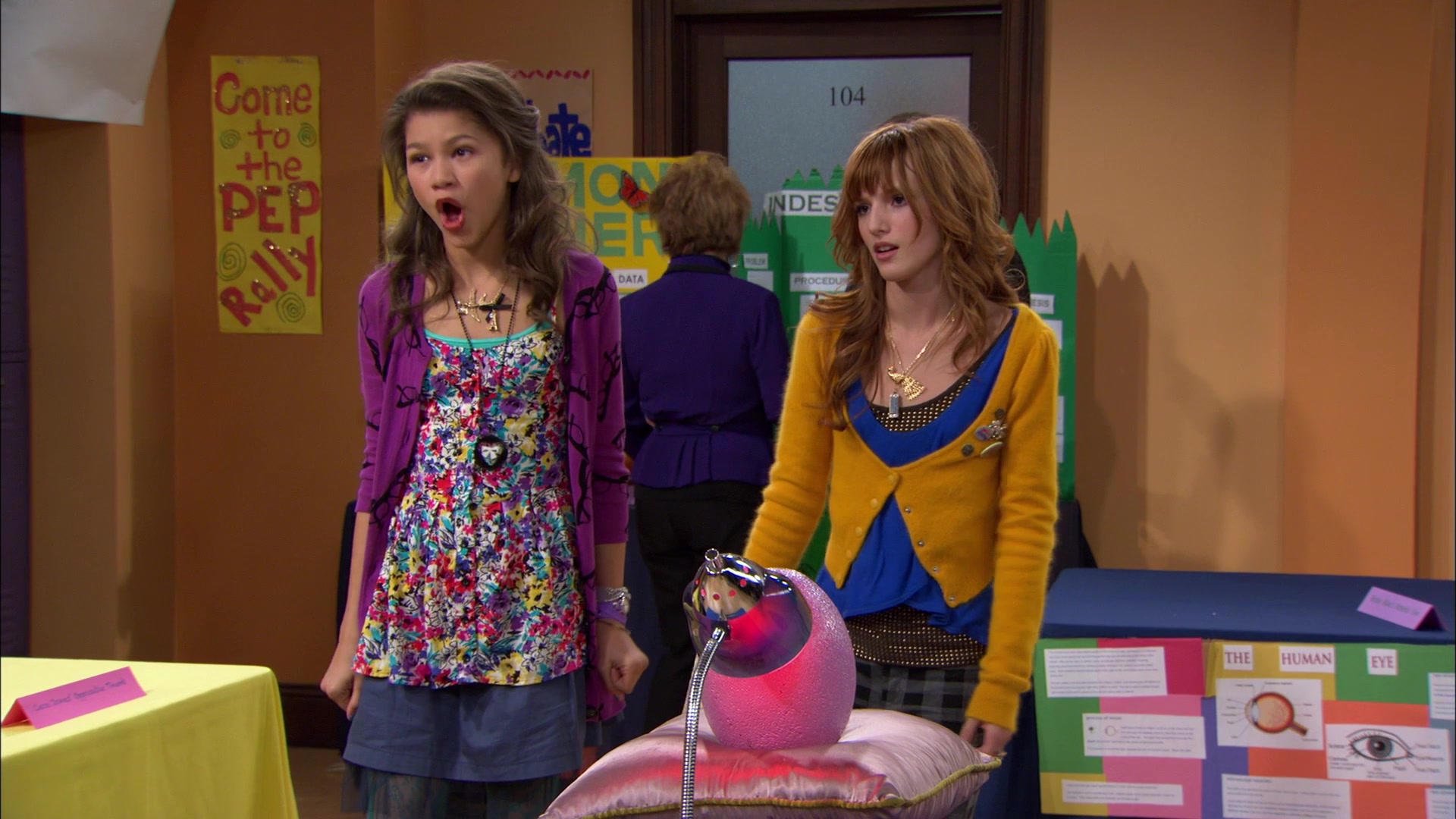 Shake_It_Up_S01E12_1080p_BTD_002271.jpg Shake_It_Up_S01E12_1080p_BTD_002271.jpg