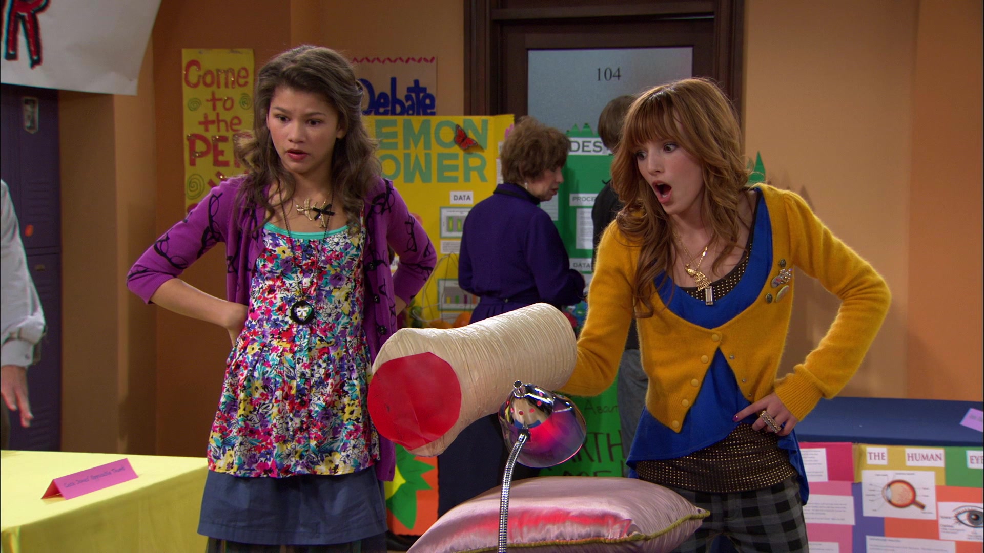 Shake_It_Up_S01E12_1080p_BTD_002292.jpg Shake_It_Up_S01E12_1080p_BTD_002292.jpg