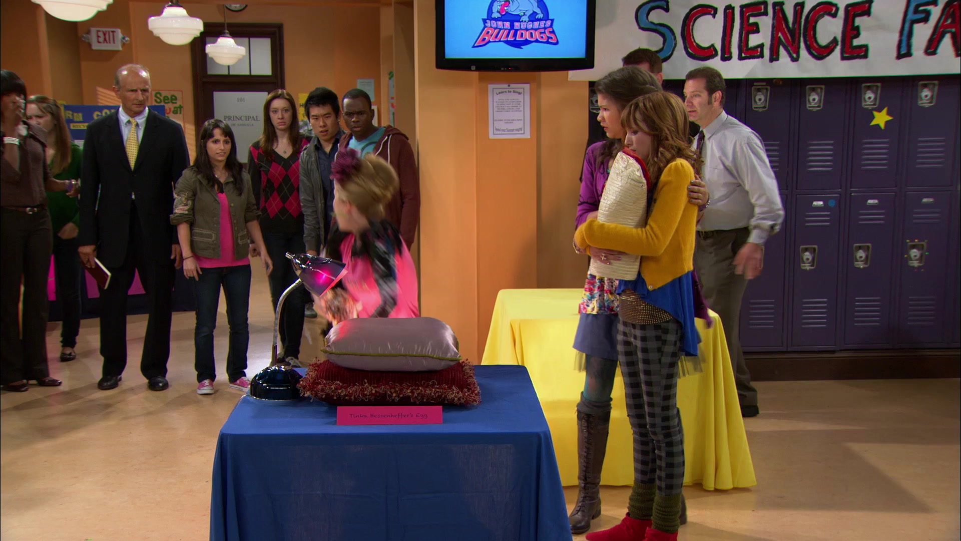 Shake_It_Up_S01E12_1080p_BTD_002386.jpg Shake_It_Up_S01E12_1080p_BTD_002386.jpg