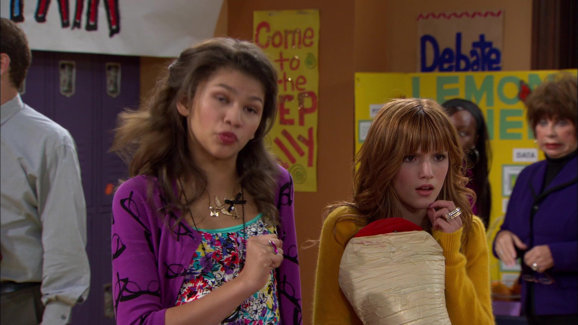 Shake_It_Up_S01E12_1080p_BTD_002412.jpg