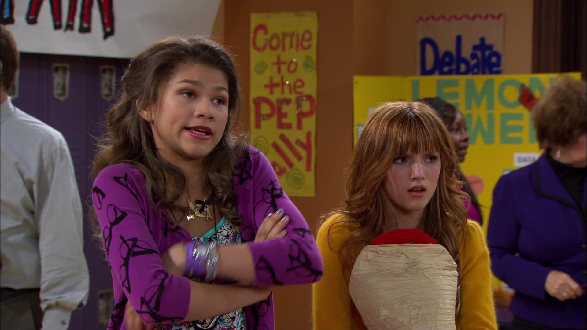 Shake_It_Up_S01E12_1080p_BTD_002415.jpg