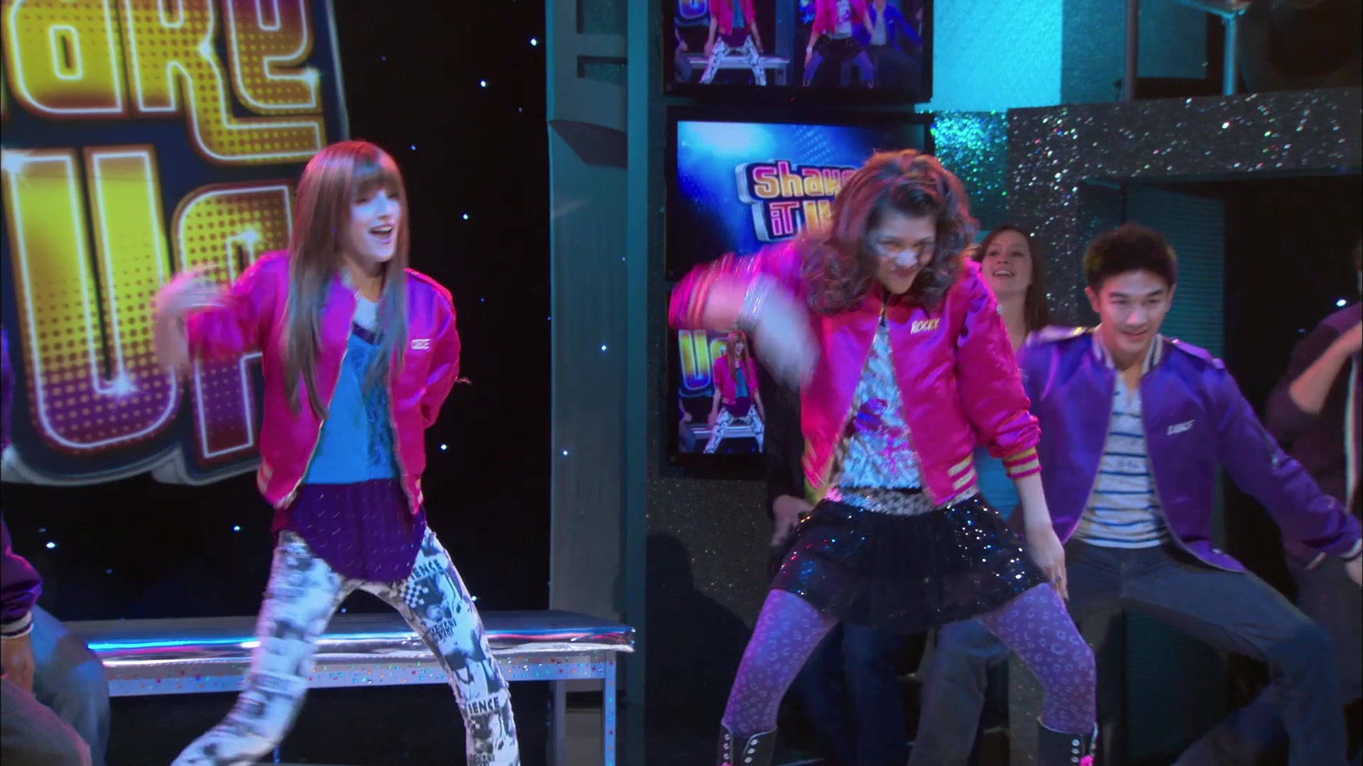 Shake_It_Up_S01E13_1080p_BTD_000038.jpg Shake_It_Up_S01E13_1080p_BTD_000038.jpg