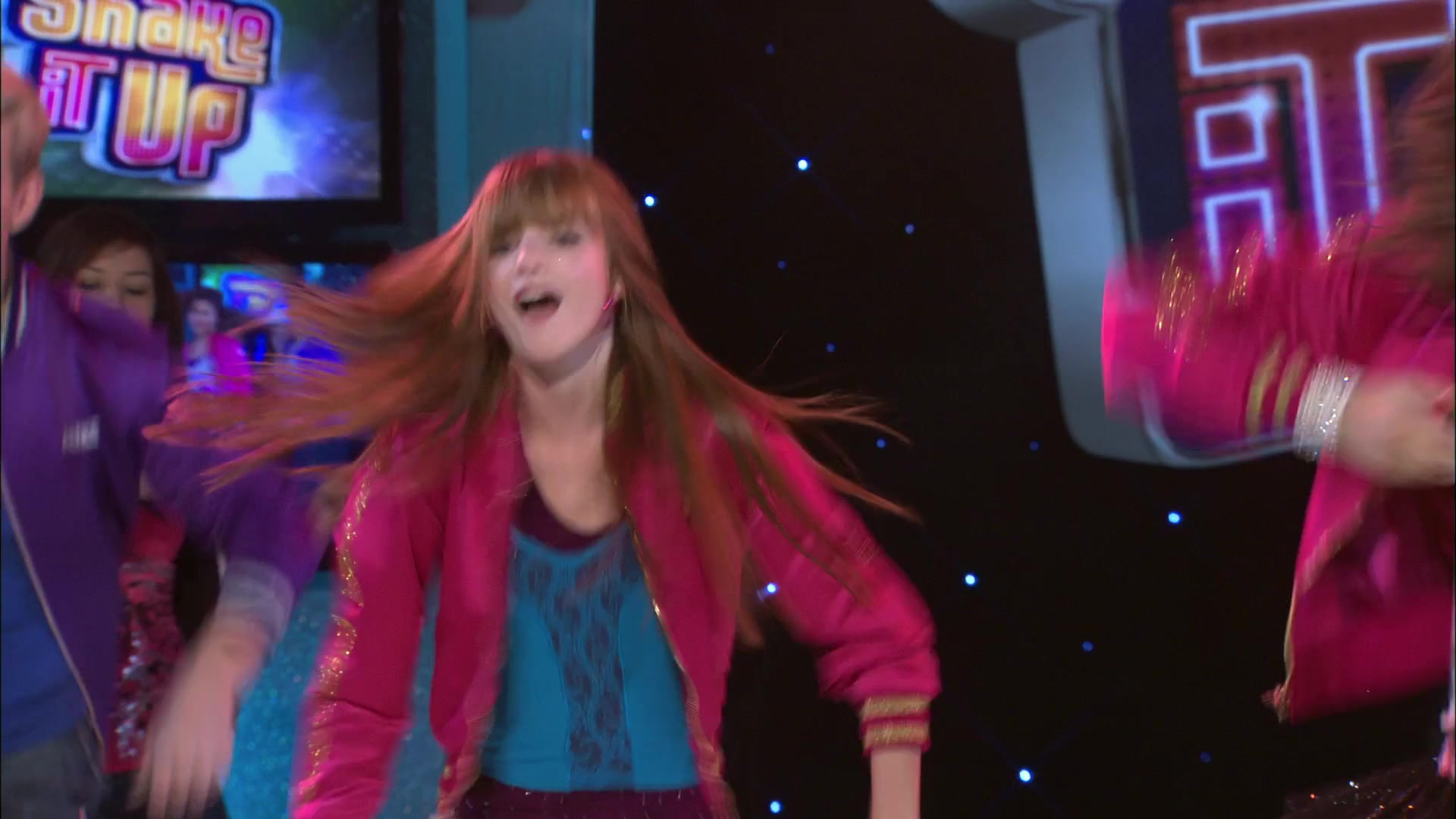 Shake_It_Up_S01E13_1080p_BTD_000049.jpg Shake_It_Up_S01E13_1080p_BTD_000049.jpg