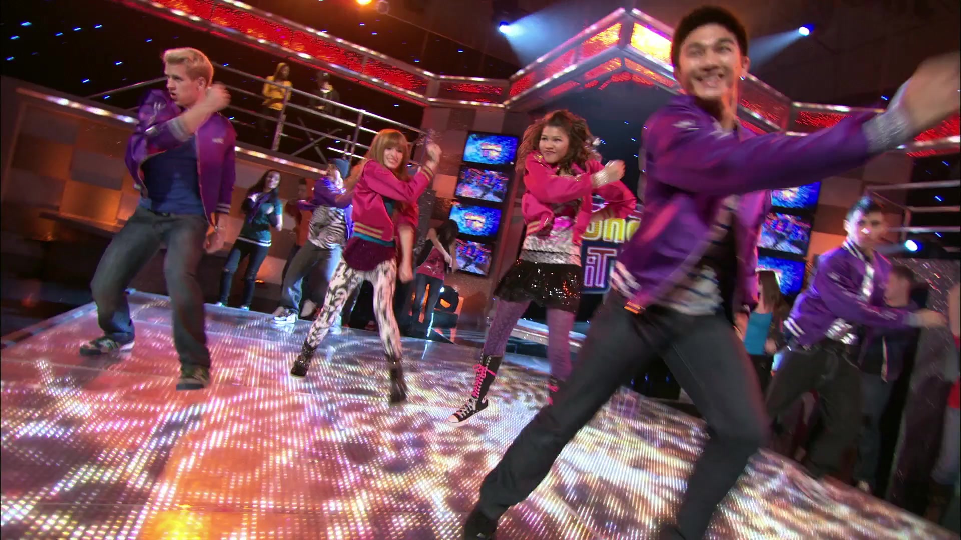 Shake_It_Up_S01E13_1080p_BTD_000075.jpg Shake_It_Up_S01E13_1080p_BTD_000075.jpg