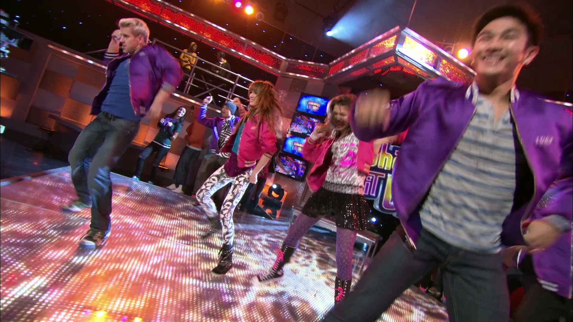 Shake_It_Up_S01E13_1080p_BTD_000076.jpg Shake_It_Up_S01E13_1080p_BTD_000076.jpg