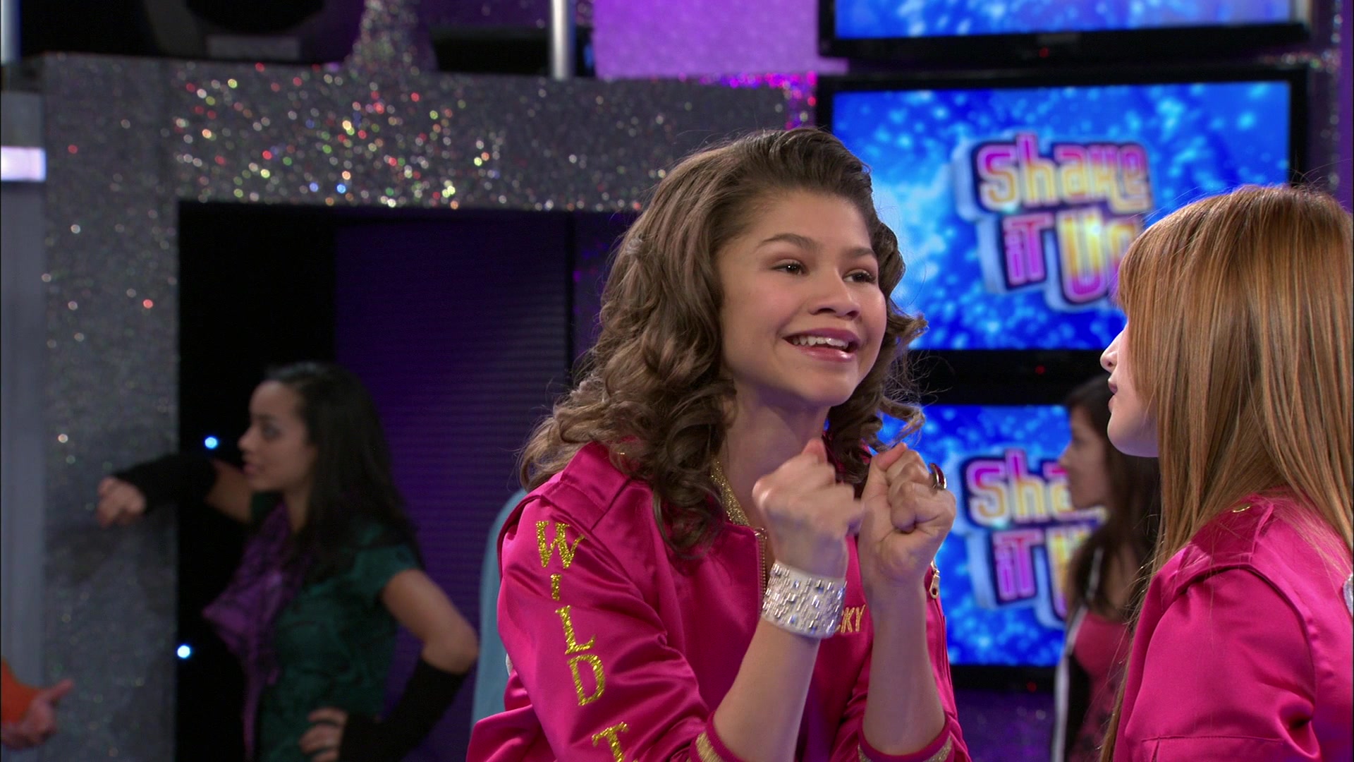 Shake_It_Up_S01E13_1080p_BTD_000253.jpg Shake_It_Up_S01E13_1080p_BTD_000253.jpg