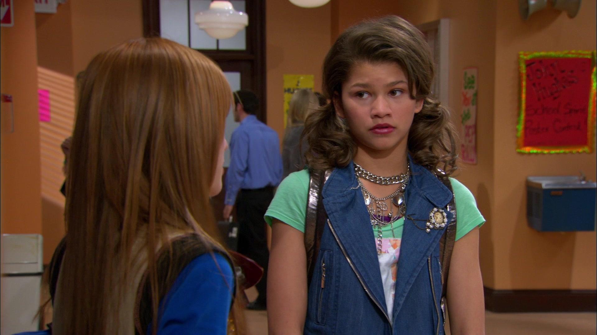 Shake_It_Up_S01E13_1080p_BTD_000579.jpg Shake_It_Up_S01E13_1080p_BTD_000579.jpg