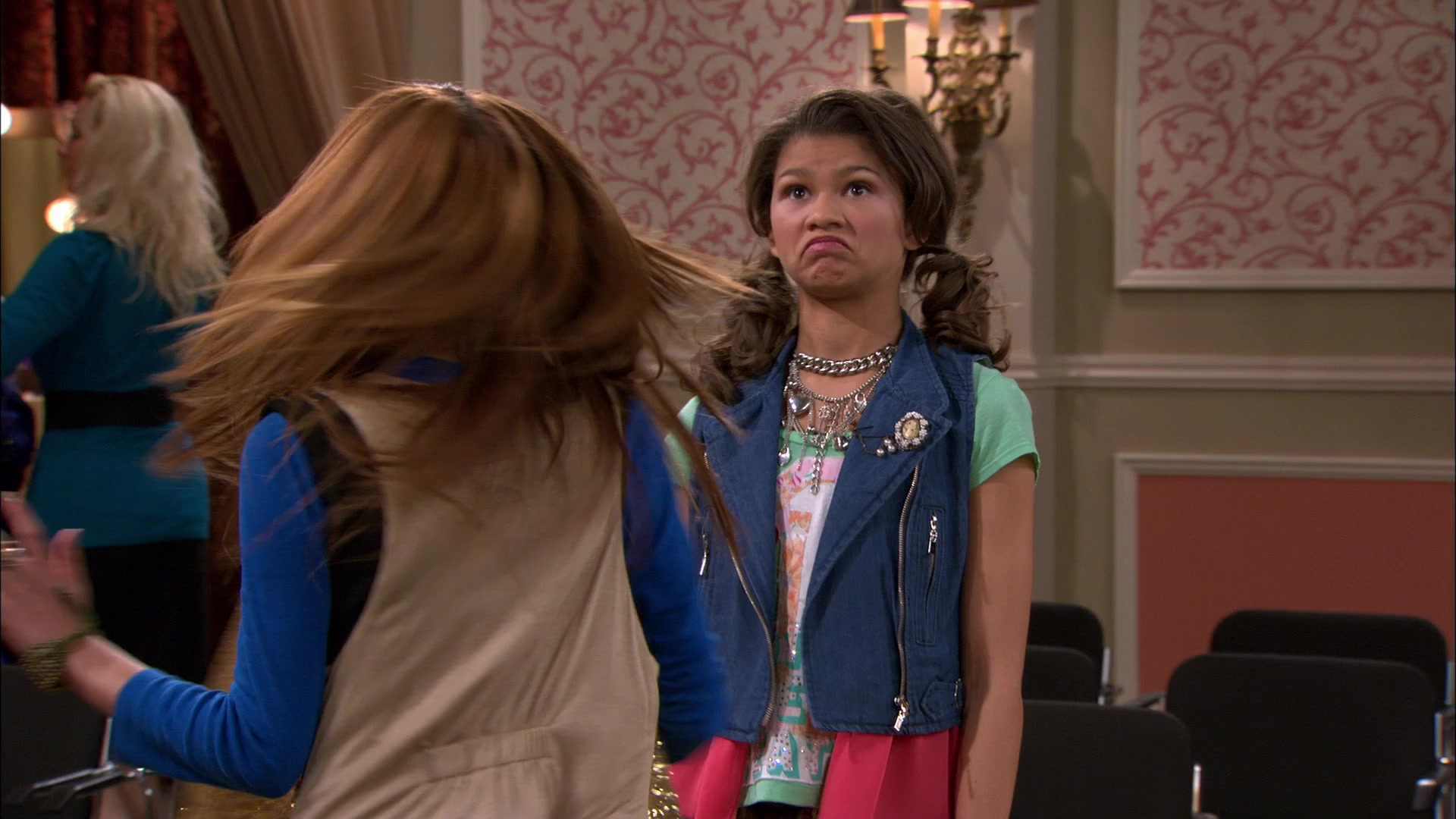 Shake_It_Up_S01E13_1080p_BTD_000883.jpg Shake_It_Up_S01E13_1080p_BTD_000883.jpg