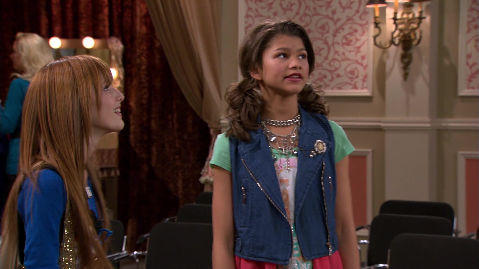 Shake_It_Up_S01E13_1080p_BTD_000886.jpg Shake_It_Up_S01E13_1080p_BTD_000886.jpg