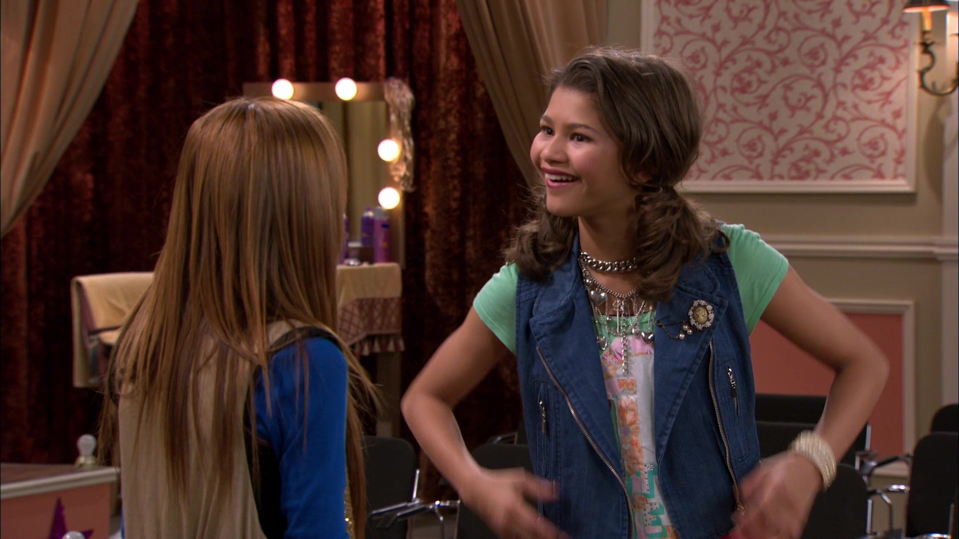 Shake_It_Up_S01E13_1080p_BTD_000892.jpg Shake_It_Up_S01E13_1080p_BTD_000892.jpg
