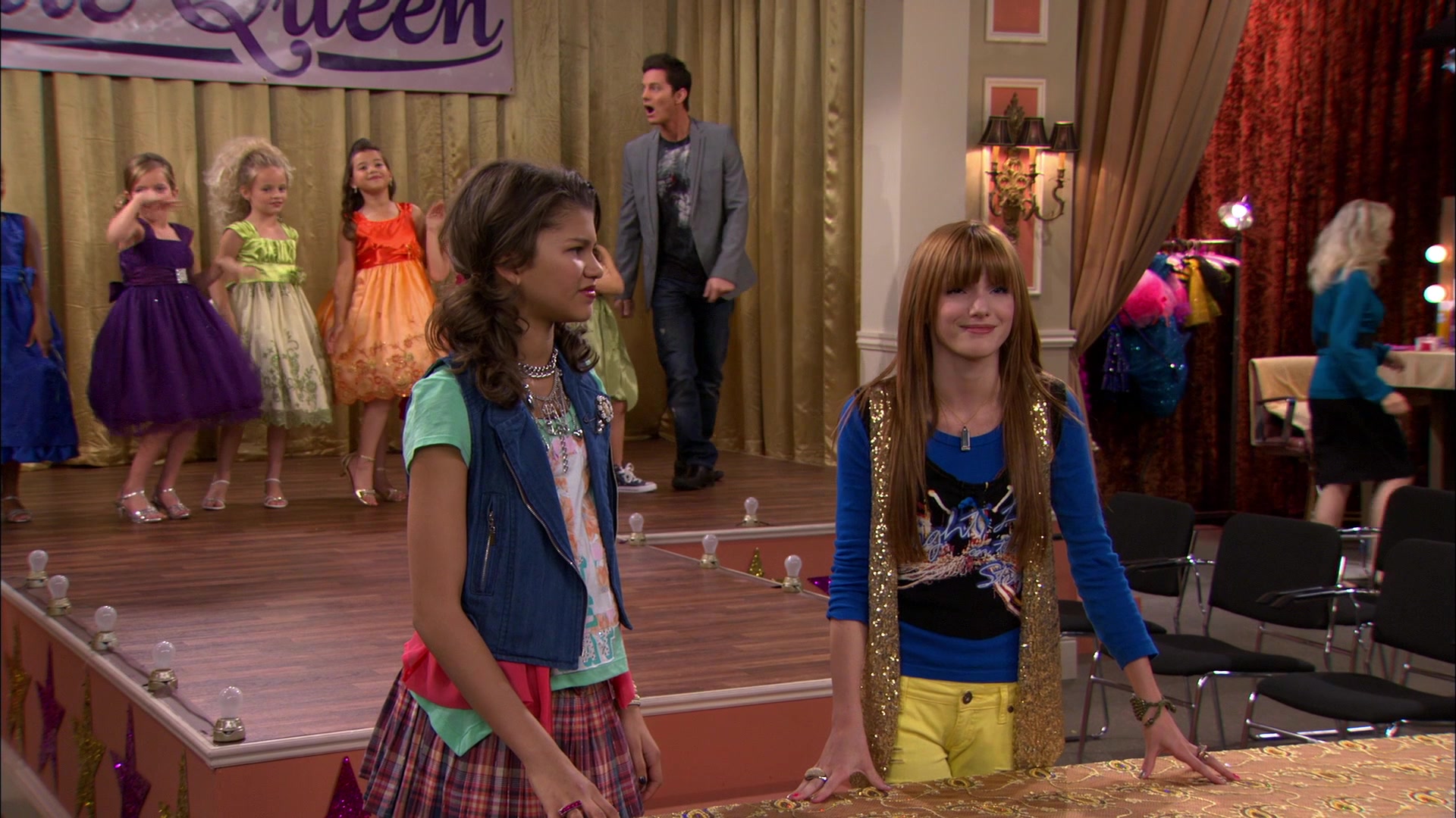 Shake_It_Up_S01E13_1080p_BTD_000914.jpg Shake_It_Up_S01E13_1080p_BTD_000914.jpg