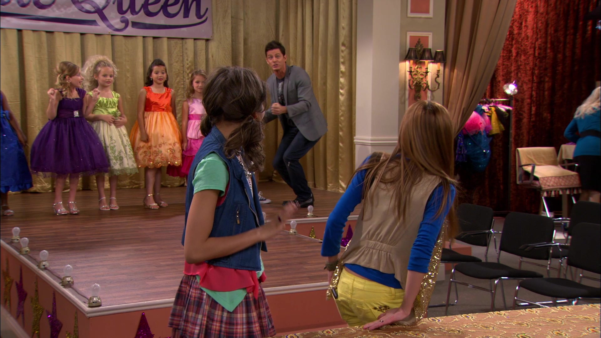 Shake_It_Up_S01E13_1080p_BTD_000922.jpg Shake_It_Up_S01E13_1080p_BTD_000922.jpg