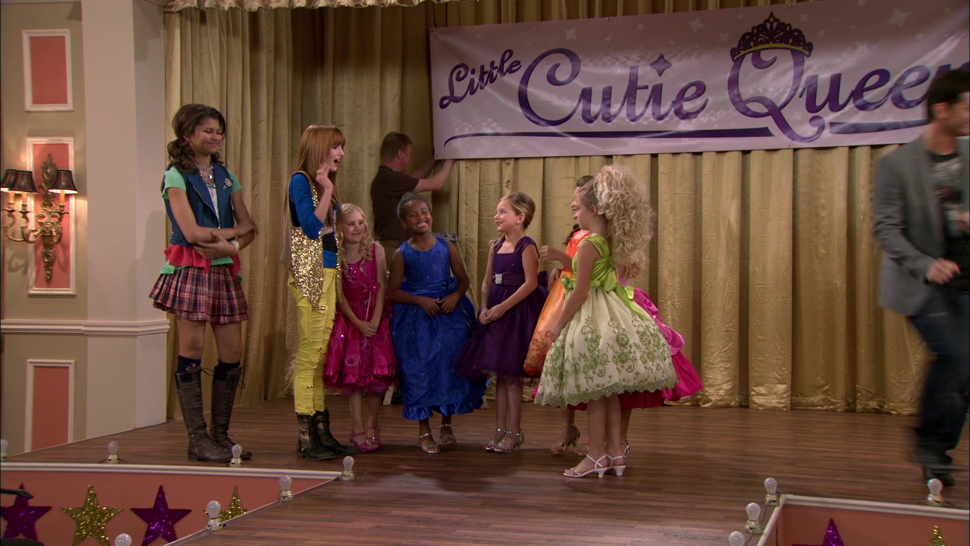 Shake_It_Up_S01E13_1080p_BTD_000946.jpg Shake_It_Up_S01E13_1080p_BTD_000946.jpg