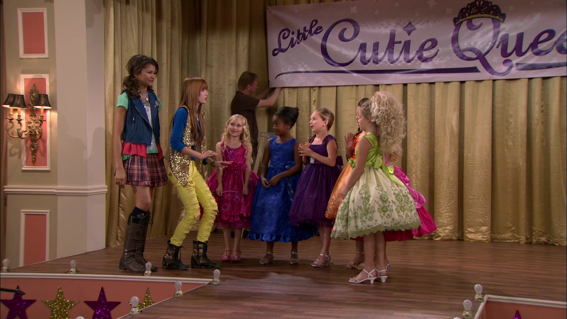 Shake_It_Up_S01E13_1080p_BTD_000951.jpg Shake_It_Up_S01E13_1080p_BTD_000951.jpg