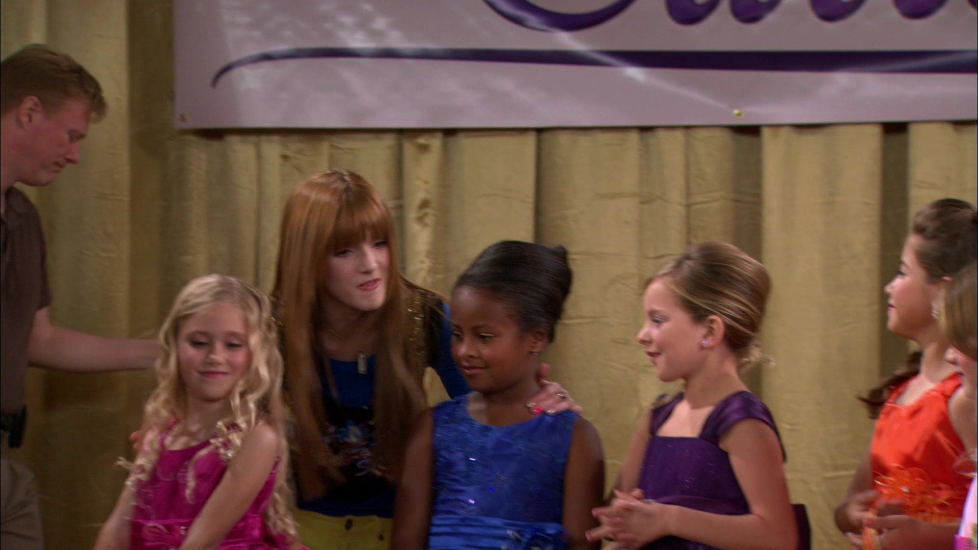Shake_It_Up_S01E13_1080p_BTD_000957.jpg Shake_It_Up_S01E13_1080p_BTD_000957.jpg