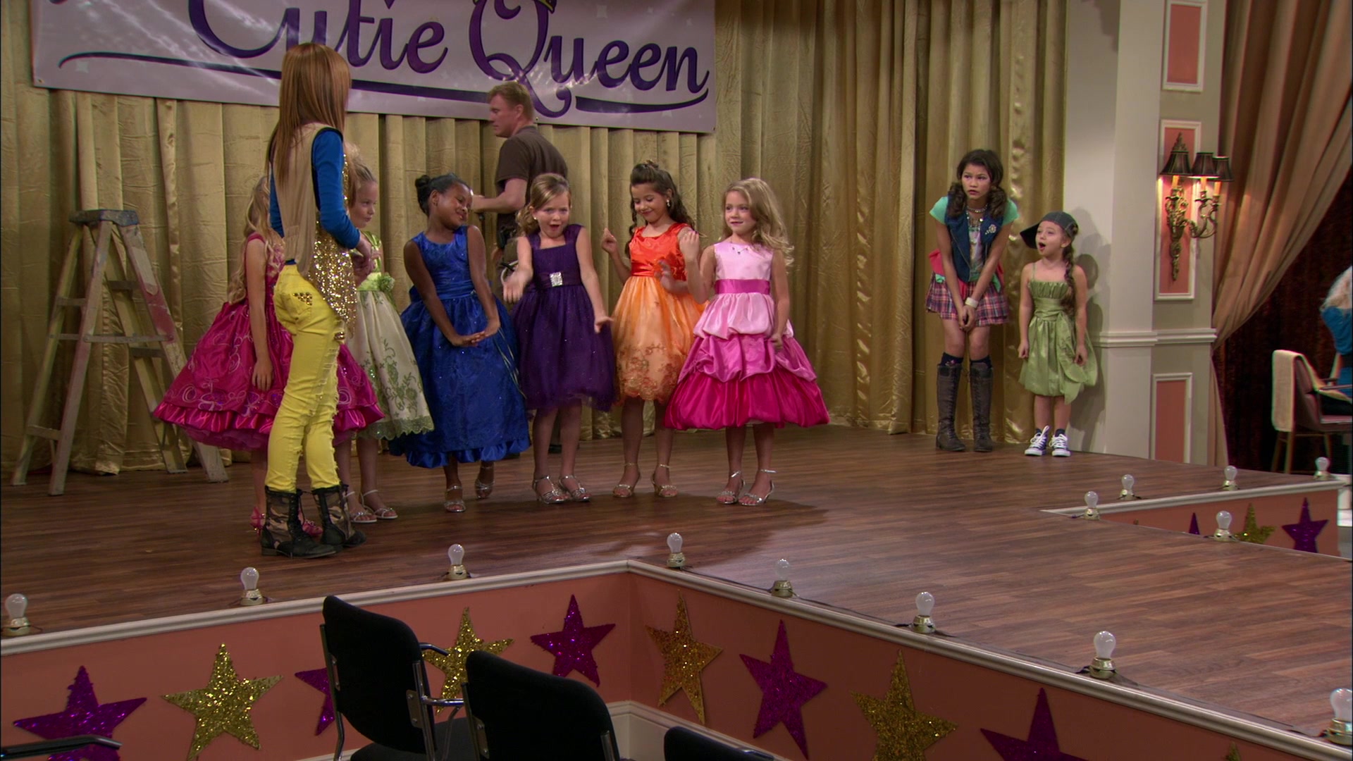 Shake_It_Up_S01E13_1080p_BTD_001111.jpg Shake_It_Up_S01E13_1080p_BTD_001111.jpg