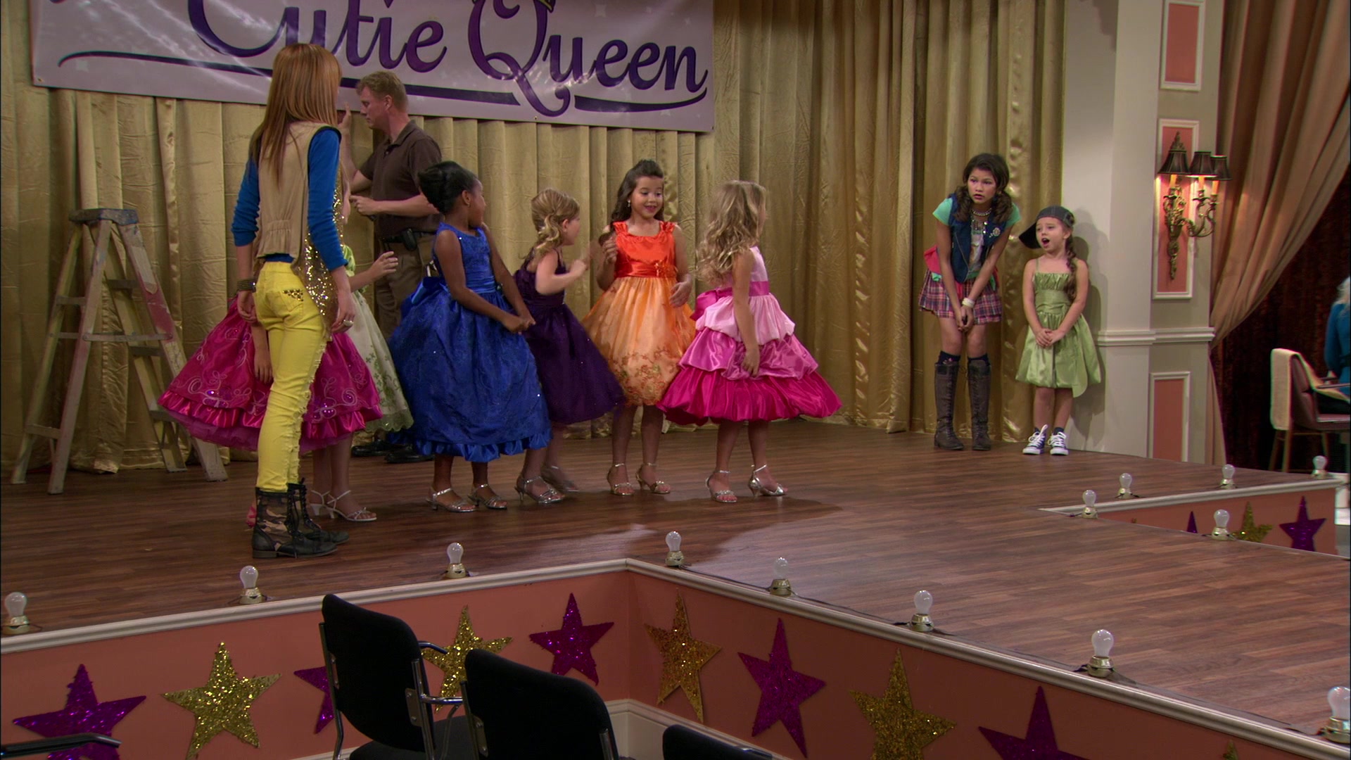 Shake_It_Up_S01E13_1080p_BTD_001118.jpg Shake_It_Up_S01E13_1080p_BTD_001118.jpg