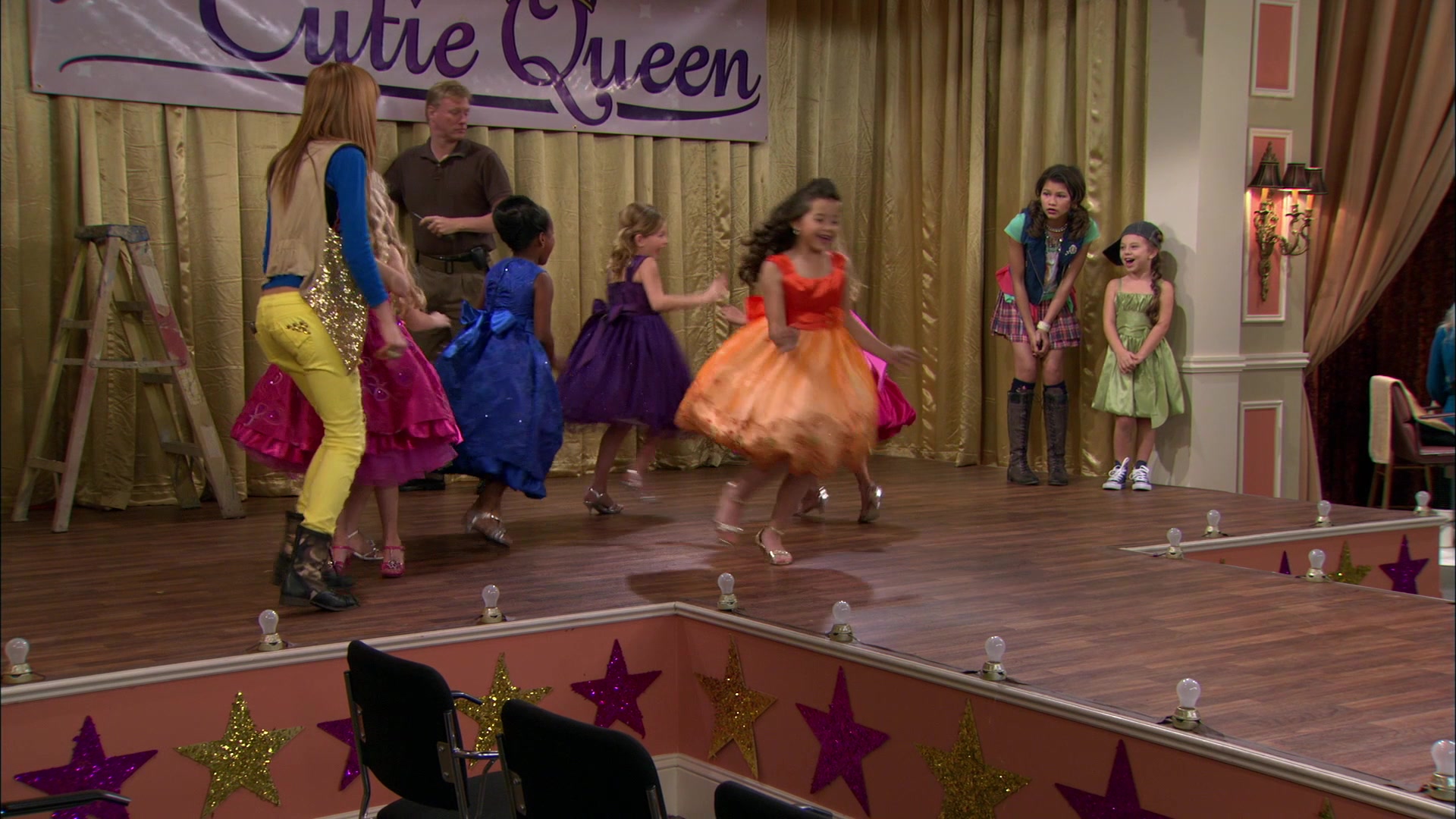 Shake_It_Up_S01E13_1080p_BTD_001120.jpg Shake_It_Up_S01E13_1080p_BTD_001120.jpg