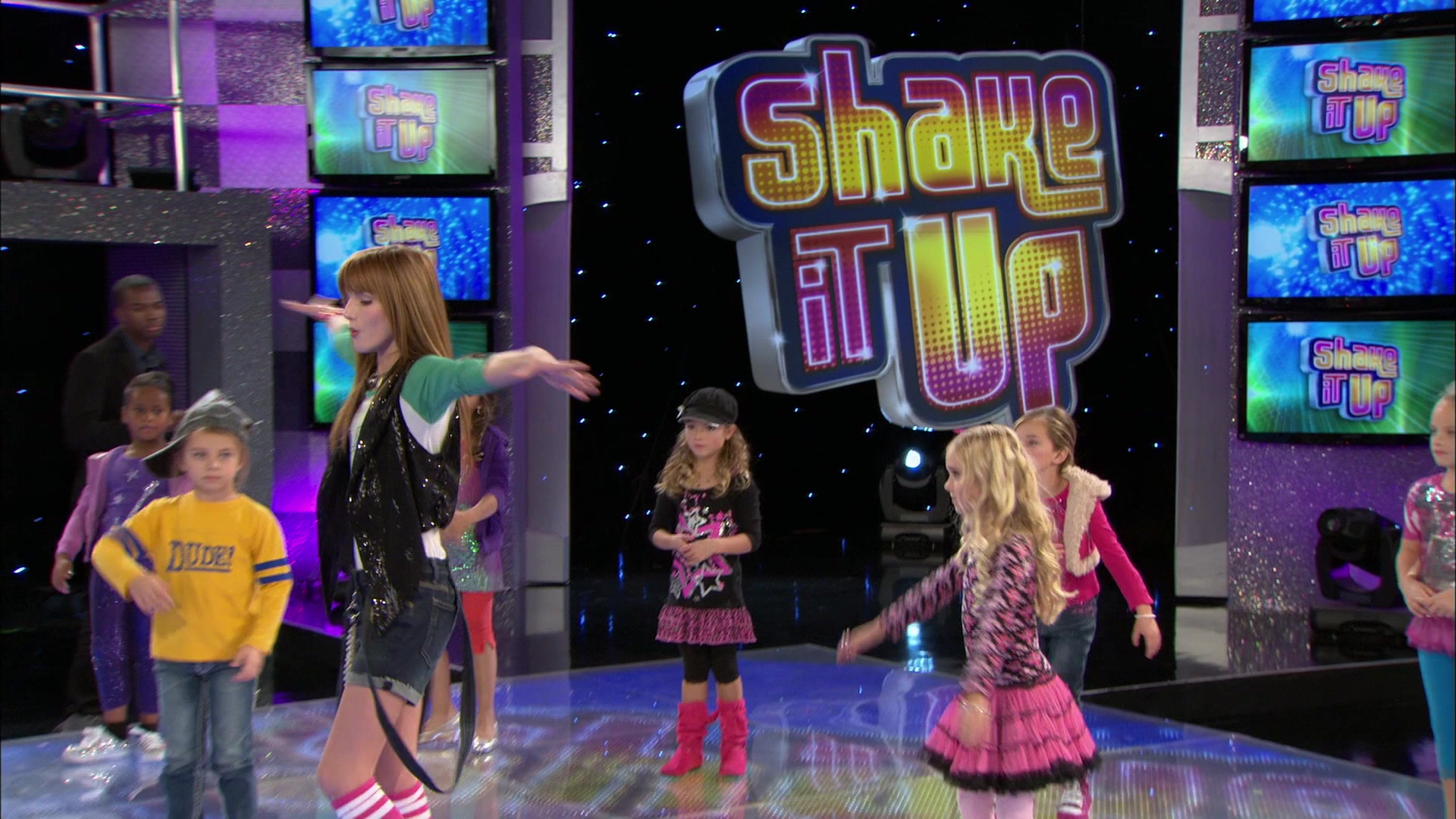 Shake_It_Up_S01E13_1080p_BTD_001146.jpg Shake_It_Up_S01E13_1080p_BTD_001146.jpg