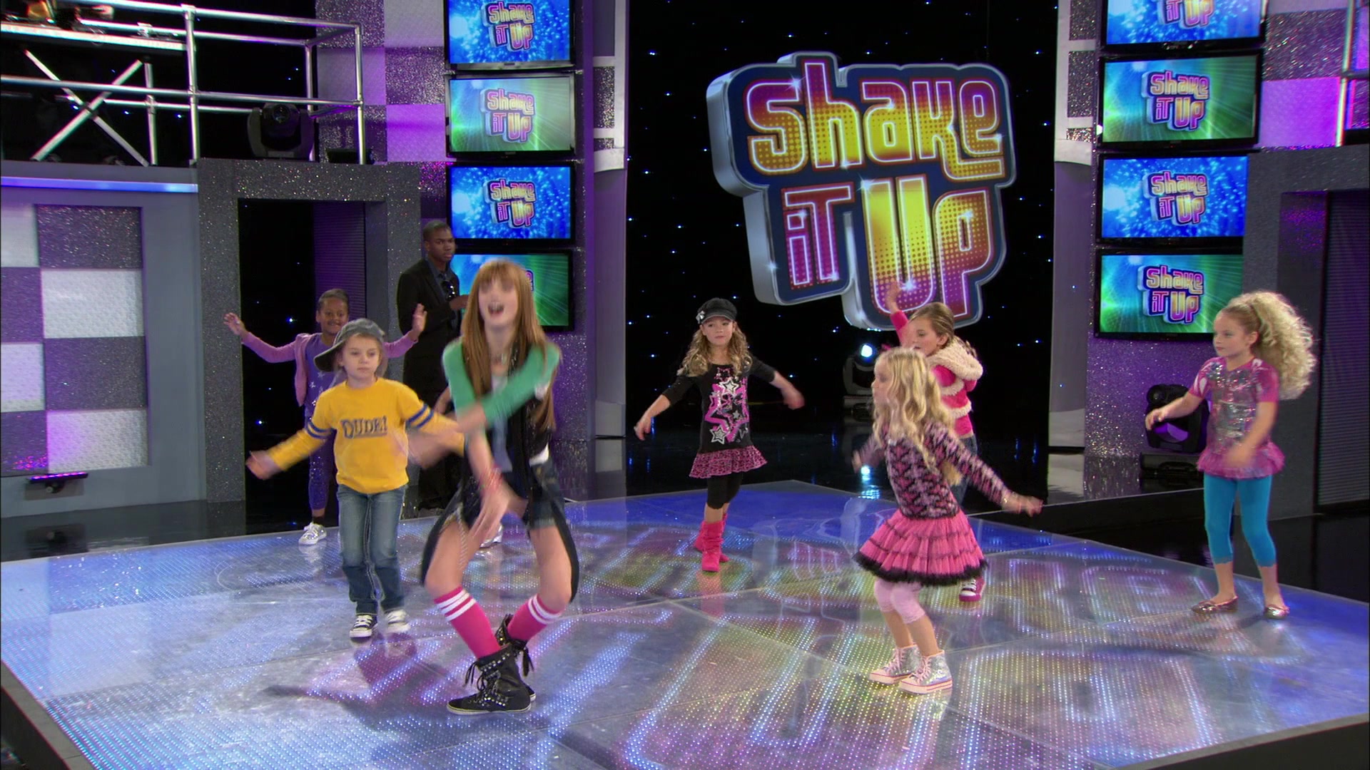 Shake_It_Up_S01E13_1080p_BTD_001151.jpg Shake_It_Up_S01E13_1080p_BTD_001151.jpg