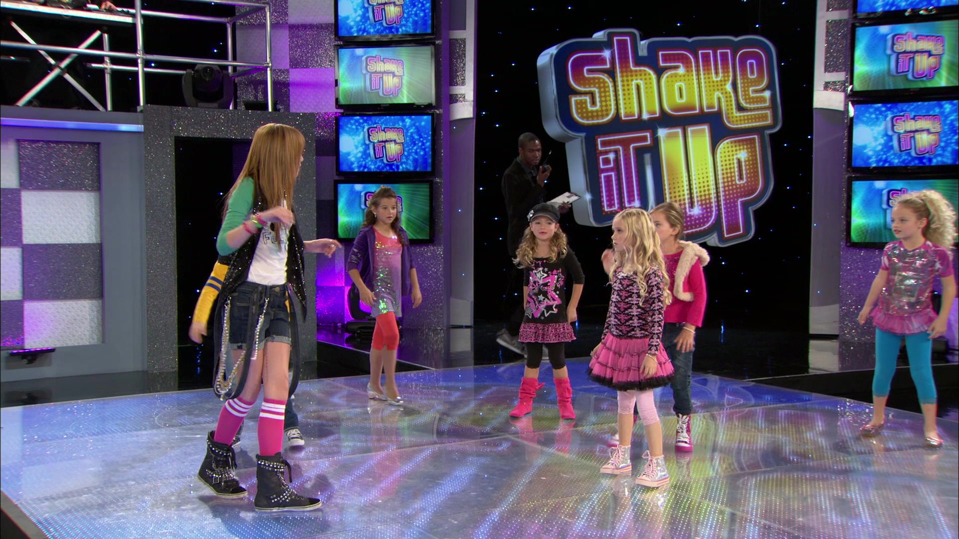 Shake_It_Up_S01E13_1080p_BTD_001166.jpg Shake_It_Up_S01E13_1080p_BTD_001166.jpg