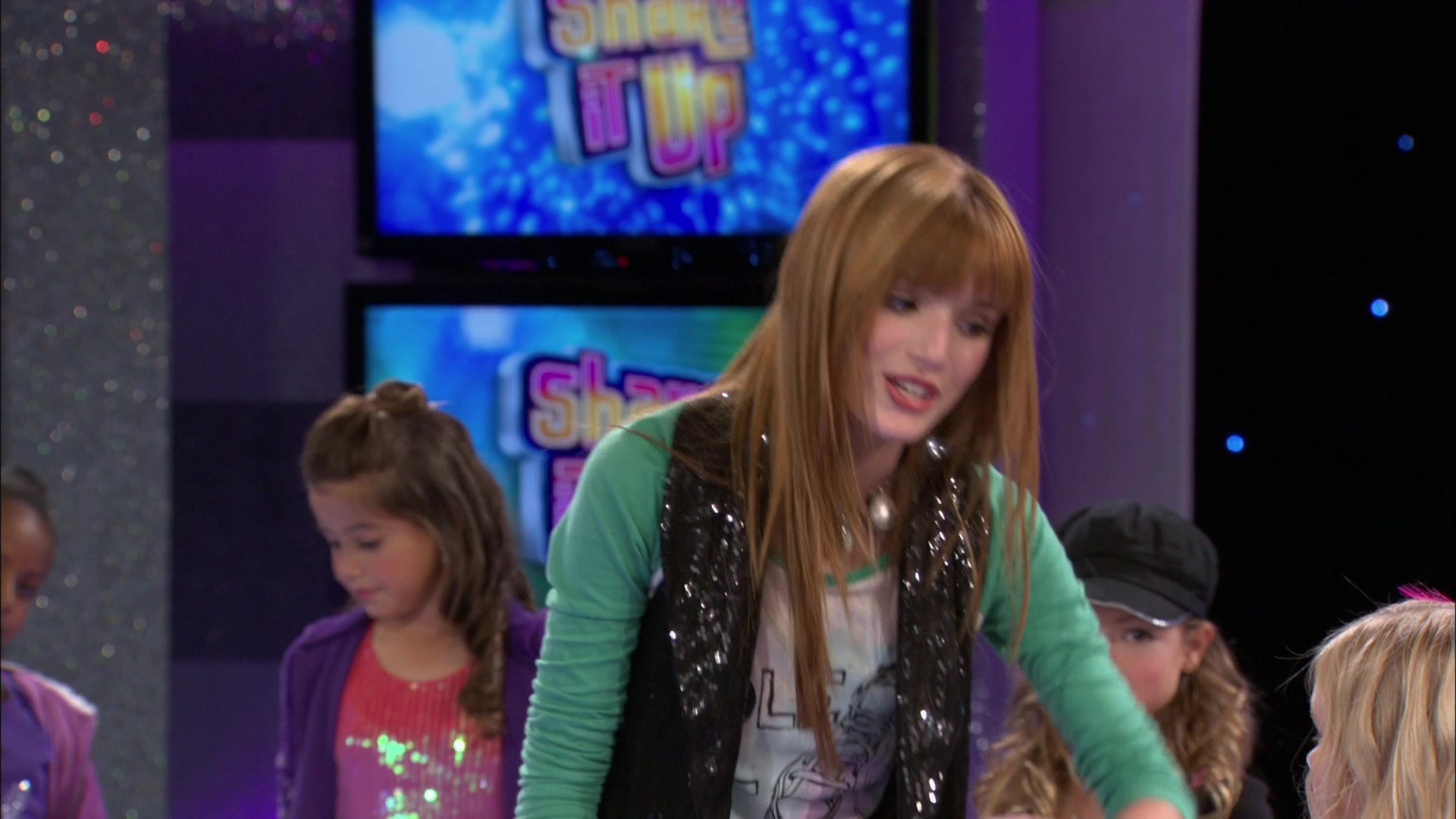Shake_It_Up_S01E13_1080p_BTD_001187.jpg