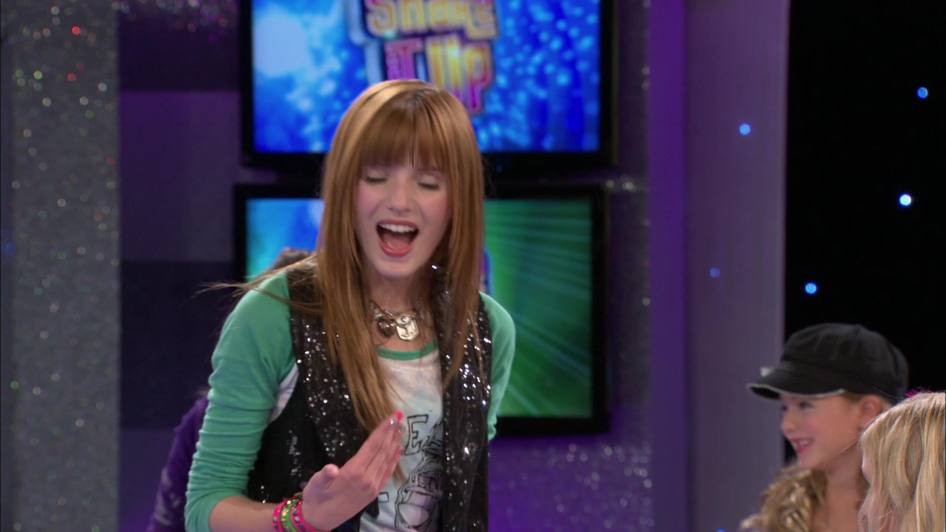 Shake_It_Up_S01E13_1080p_BTD_001201.jpg Shake_It_Up_S01E13_1080p_BTD_001201.jpg