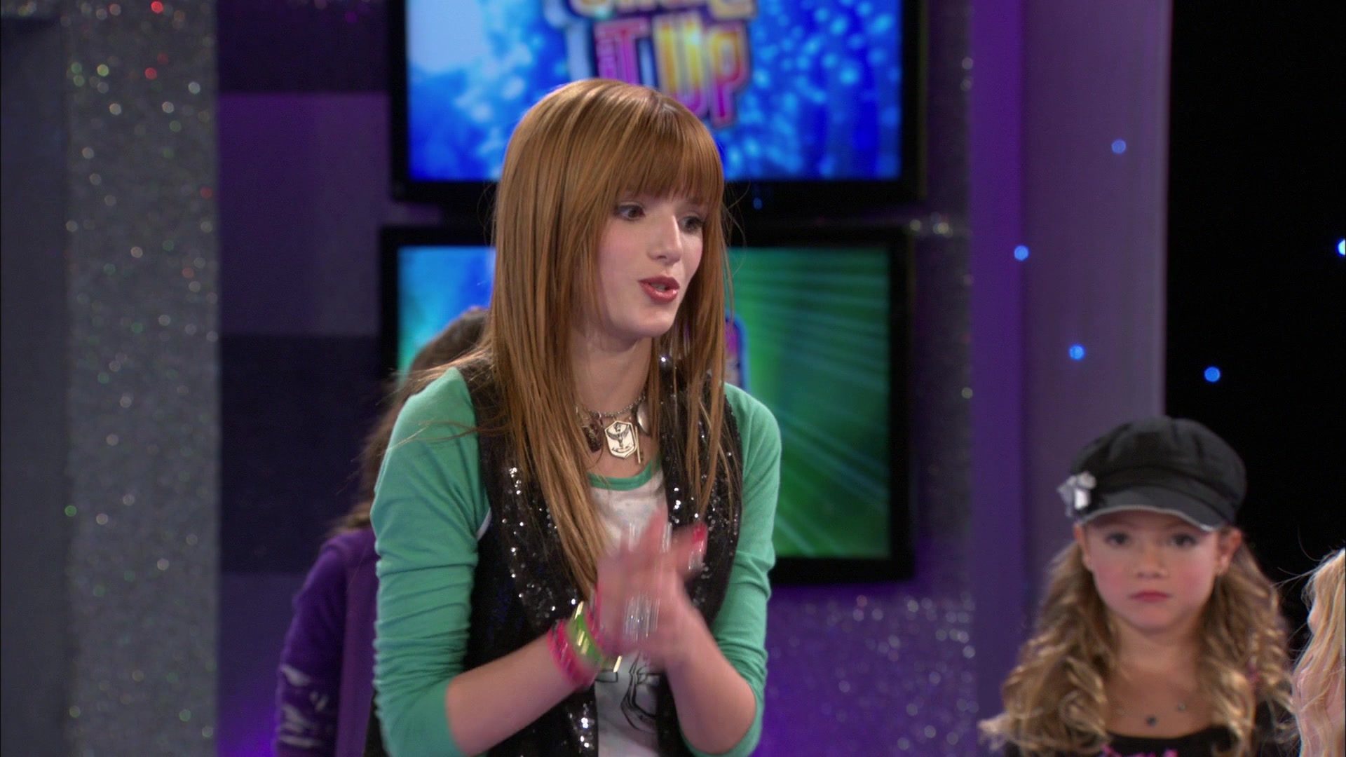 Shake_It_Up_S01E13_1080p_BTD_001219.jpg