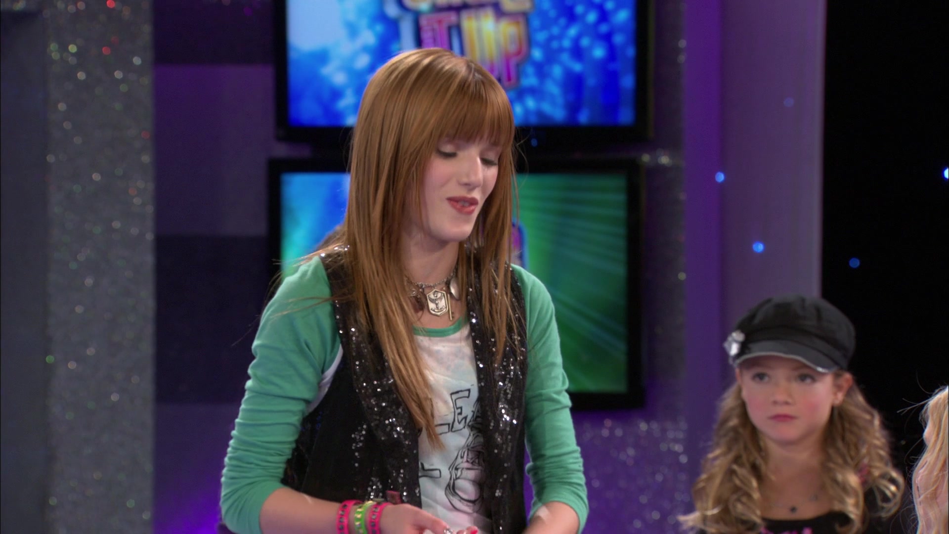 Shake_It_Up_S01E13_1080p_BTD_001221.jpg Shake_It_Up_S01E13_1080p_BTD_001221.jpg