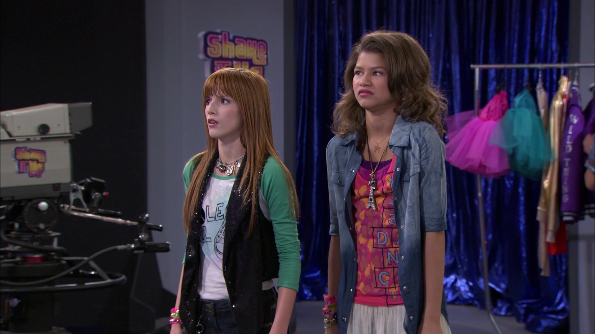 Shake_It_Up_S01E13_1080p_BTD_001290.jpg Shake_It_Up_S01E13_1080p_BTD_001290.jpg
