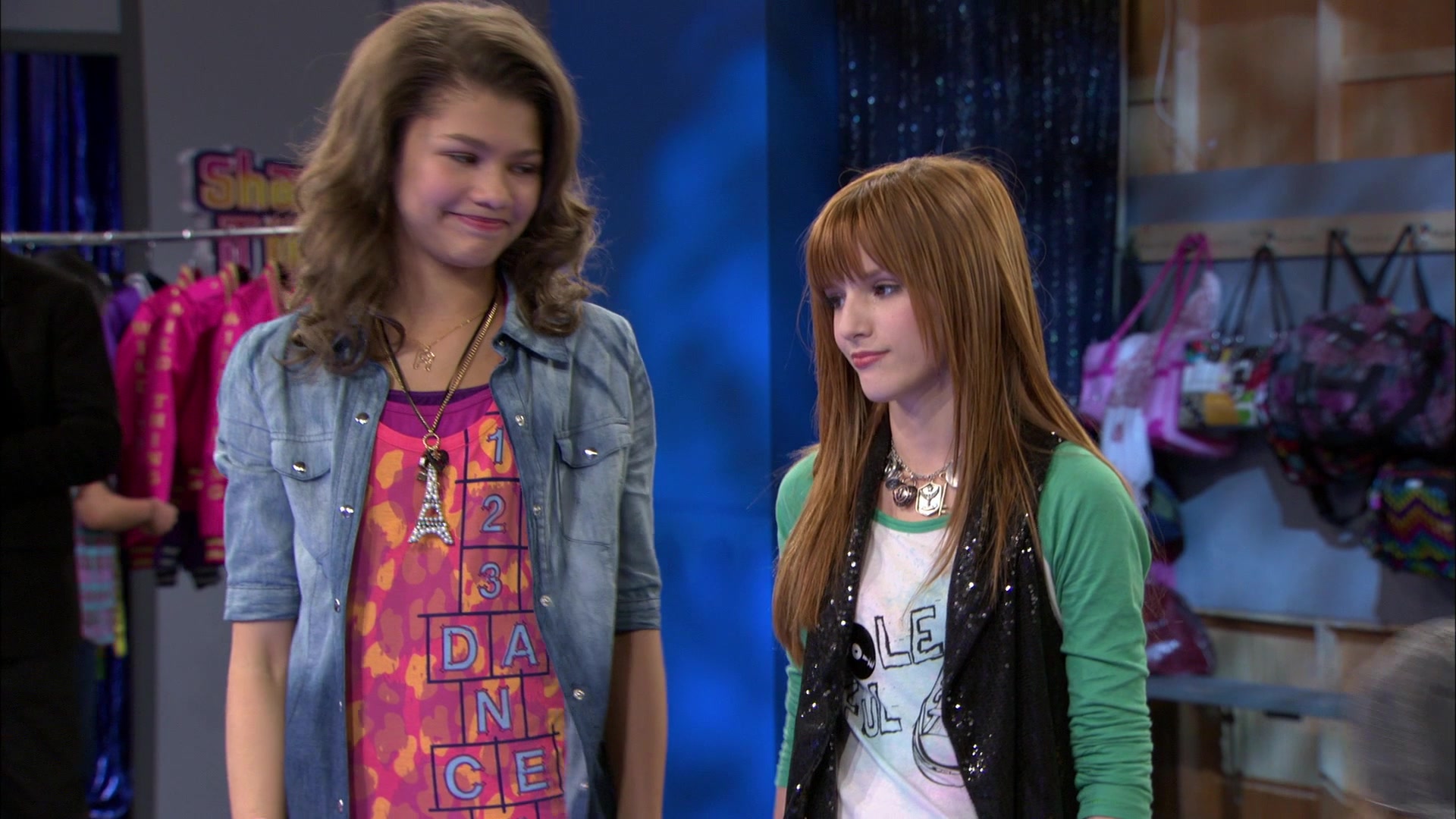 Shake_It_Up_S01E13_1080p_BTD_001746.jpg Shake_It_Up_S01E13_1080p_BTD_001746.jpg