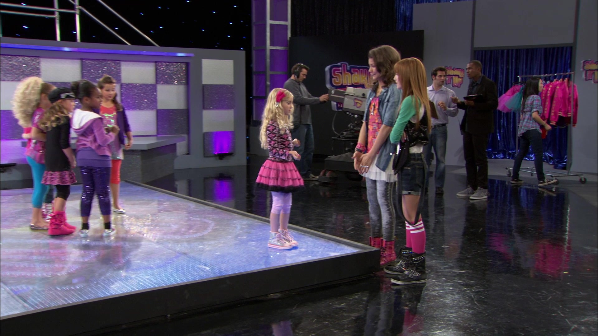 Shake_It_Up_S01E13_1080p_BTD_001756.jpg Shake_It_Up_S01E13_1080p_BTD_001756.jpg