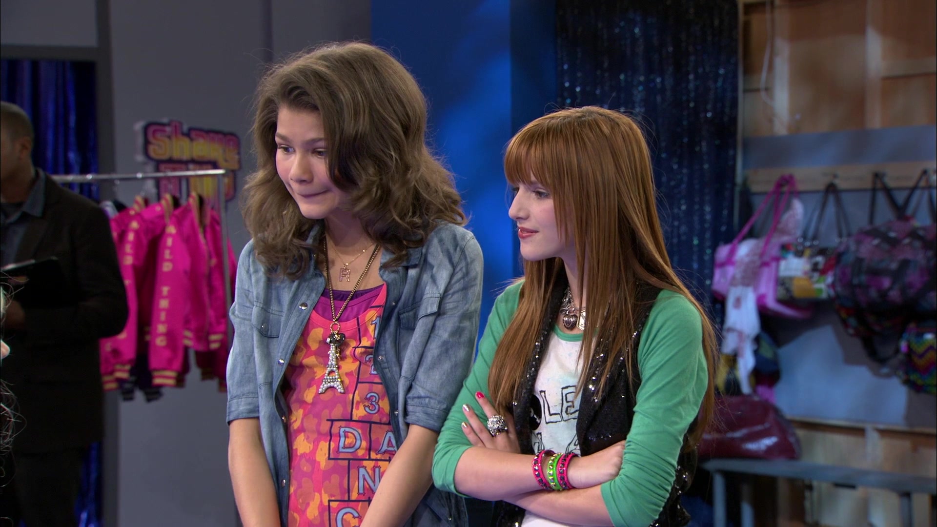 Shake_It_Up_S01E13_1080p_BTD_001759.jpg Shake_It_Up_S01E13_1080p_BTD_001759.jpg