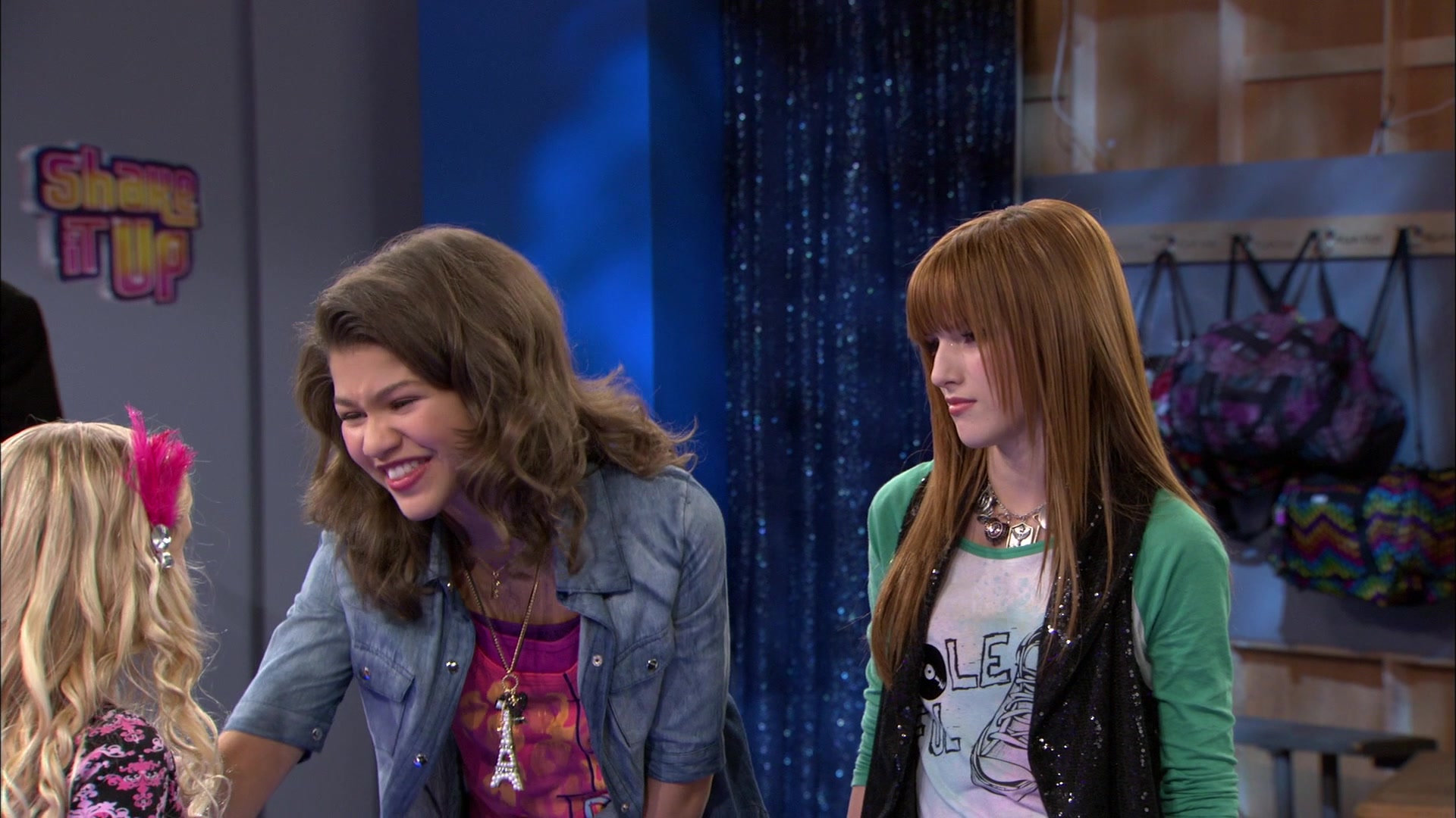 Shake_It_Up_S01E13_1080p_BTD_001841.jpg