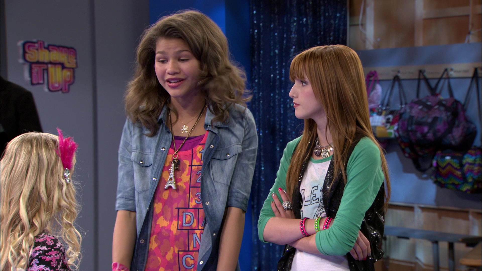 Shake_It_Up_S01E13_1080p_BTD_001857.jpg