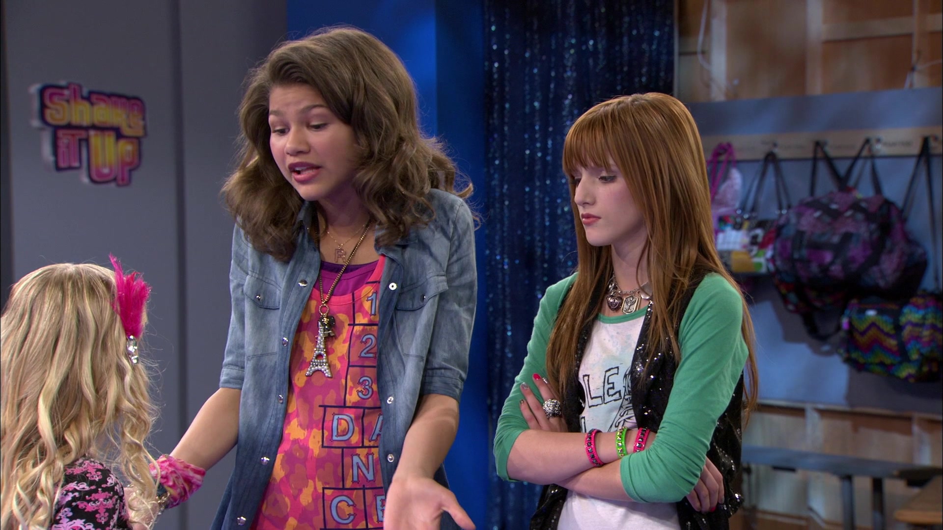Shake_It_Up_S01E13_1080p_BTD_001860.jpg Shake_It_Up_S01E13_1080p_BTD_001860.jpg