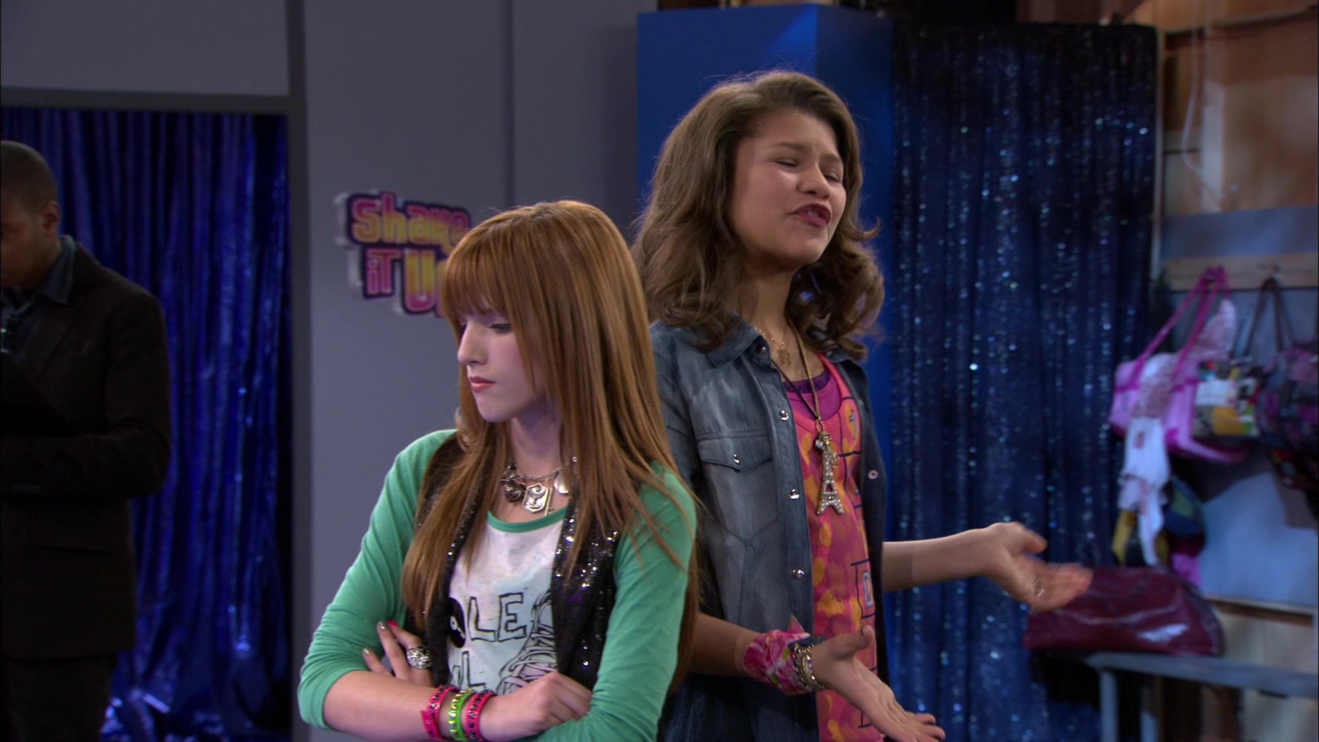 Shake_It_Up_S01E13_1080p_BTD_001902.jpg Shake_It_Up_S01E13_1080p_BTD_001902.jpg