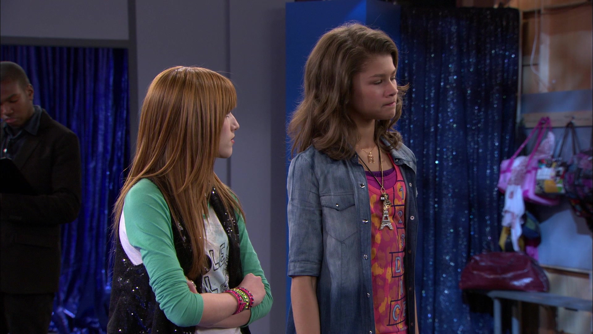 Shake_It_Up_S01E13_1080p_BTD_001914.jpg Shake_It_Up_S01E13_1080p_BTD_001914.jpg