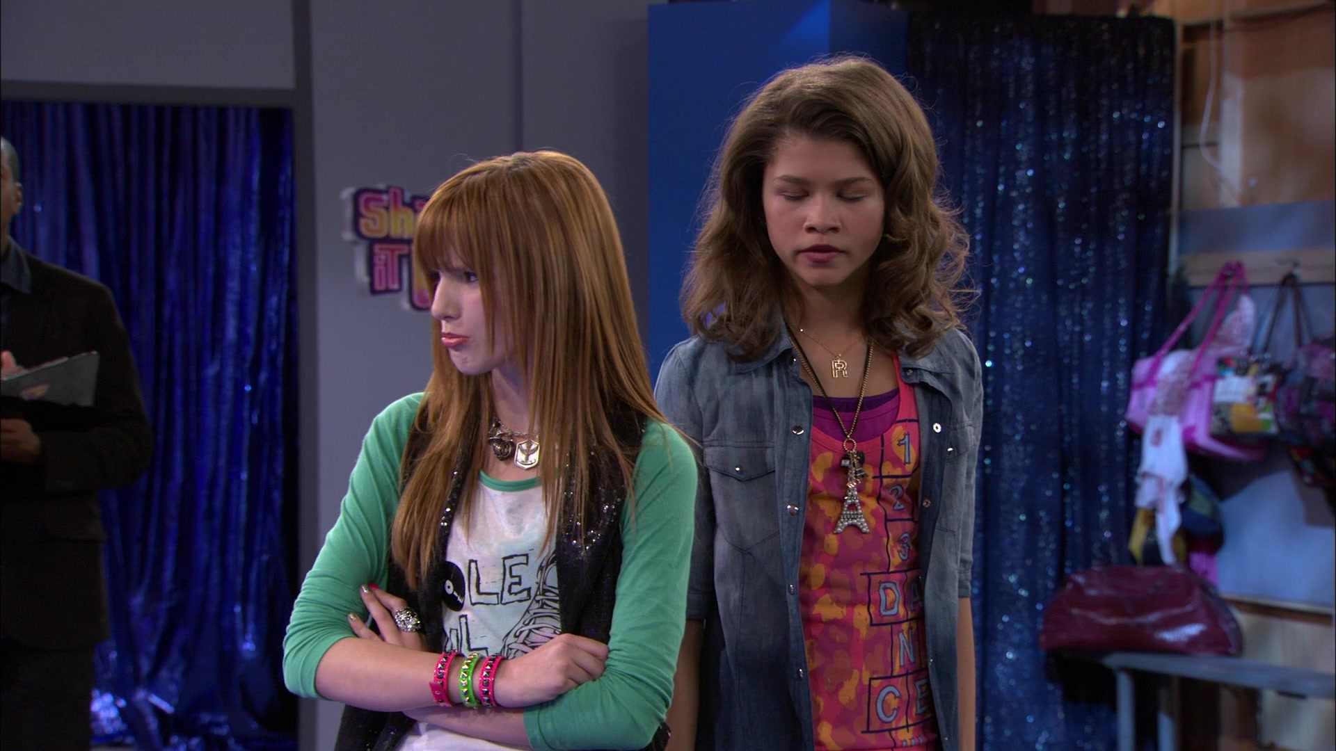 Shake_It_Up_S01E13_1080p_BTD_001920.jpg Shake_It_Up_S01E13_1080p_BTD_001920.jpg