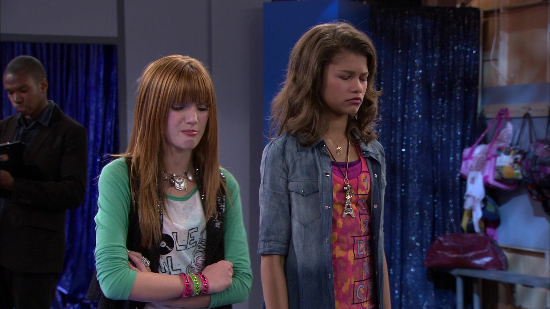 Shake_It_Up_S01E13_1080p_BTD_001924.jpg Shake_It_Up_S01E13_1080p_BTD_001924.jpg
