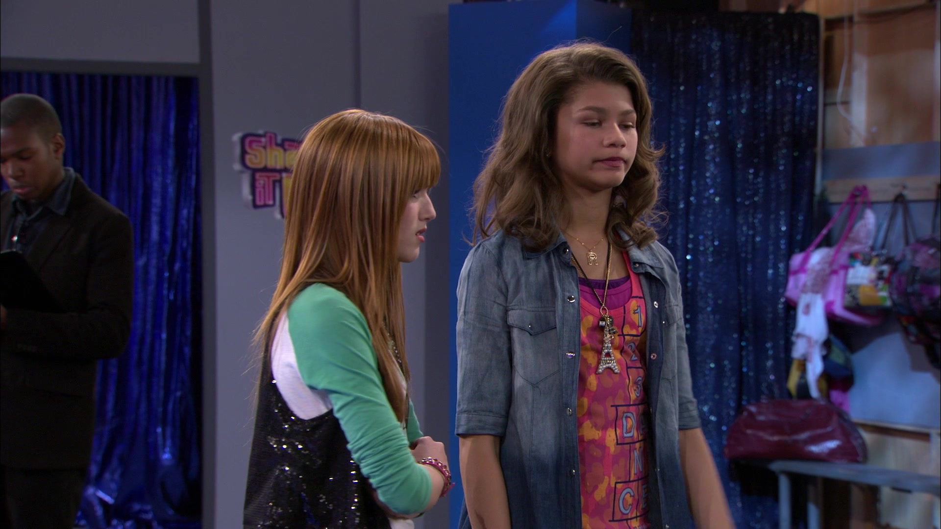 Shake_It_Up_S01E13_1080p_BTD_001927.jpg Shake_It_Up_S01E13_1080p_BTD_001927.jpg