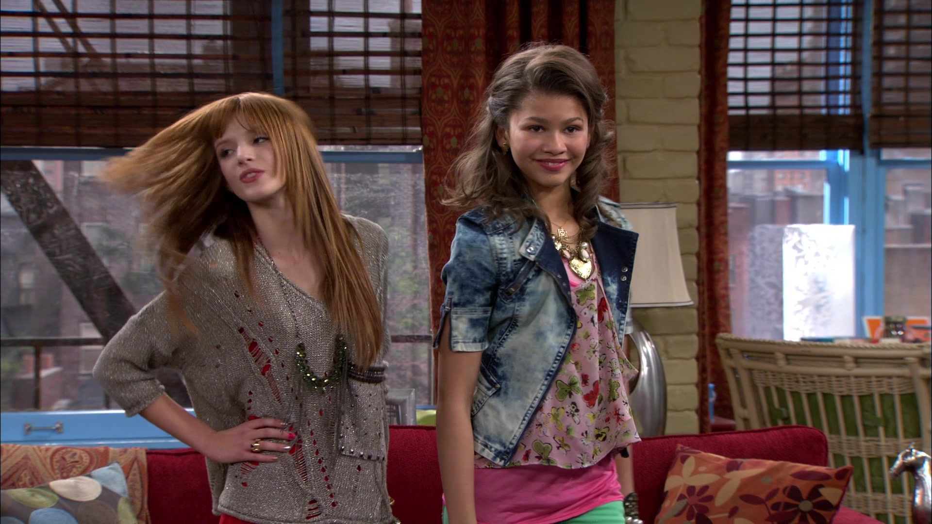 Shake_It_Up_S01E13_1080p_BTD_002009.jpg Shake_It_Up_S01E13_1080p_BTD_002009.jpg