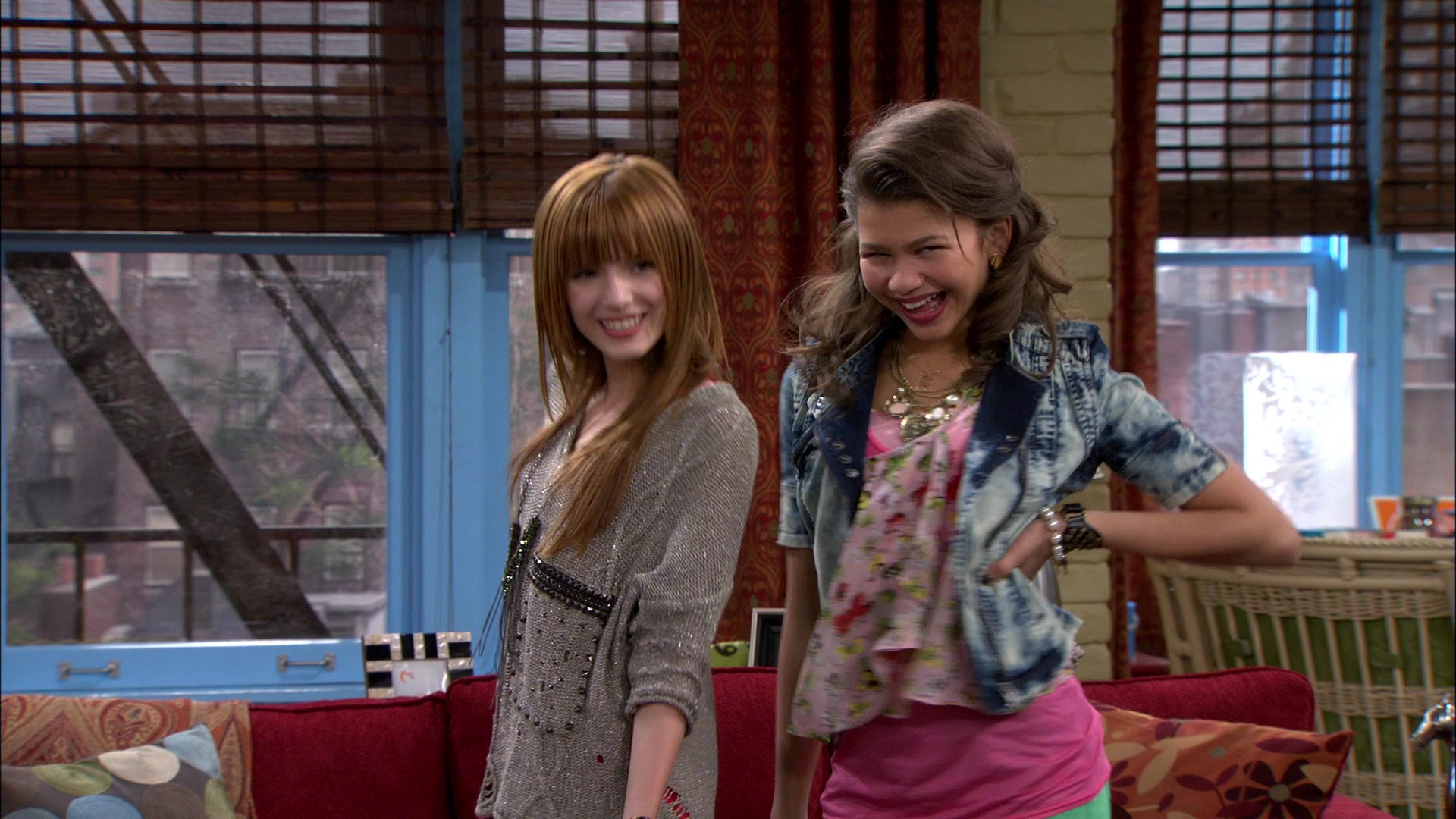 Shake_It_Up_S01E13_1080p_BTD_002015.jpg Shake_It_Up_S01E13_1080p_BTD_002015.jpg