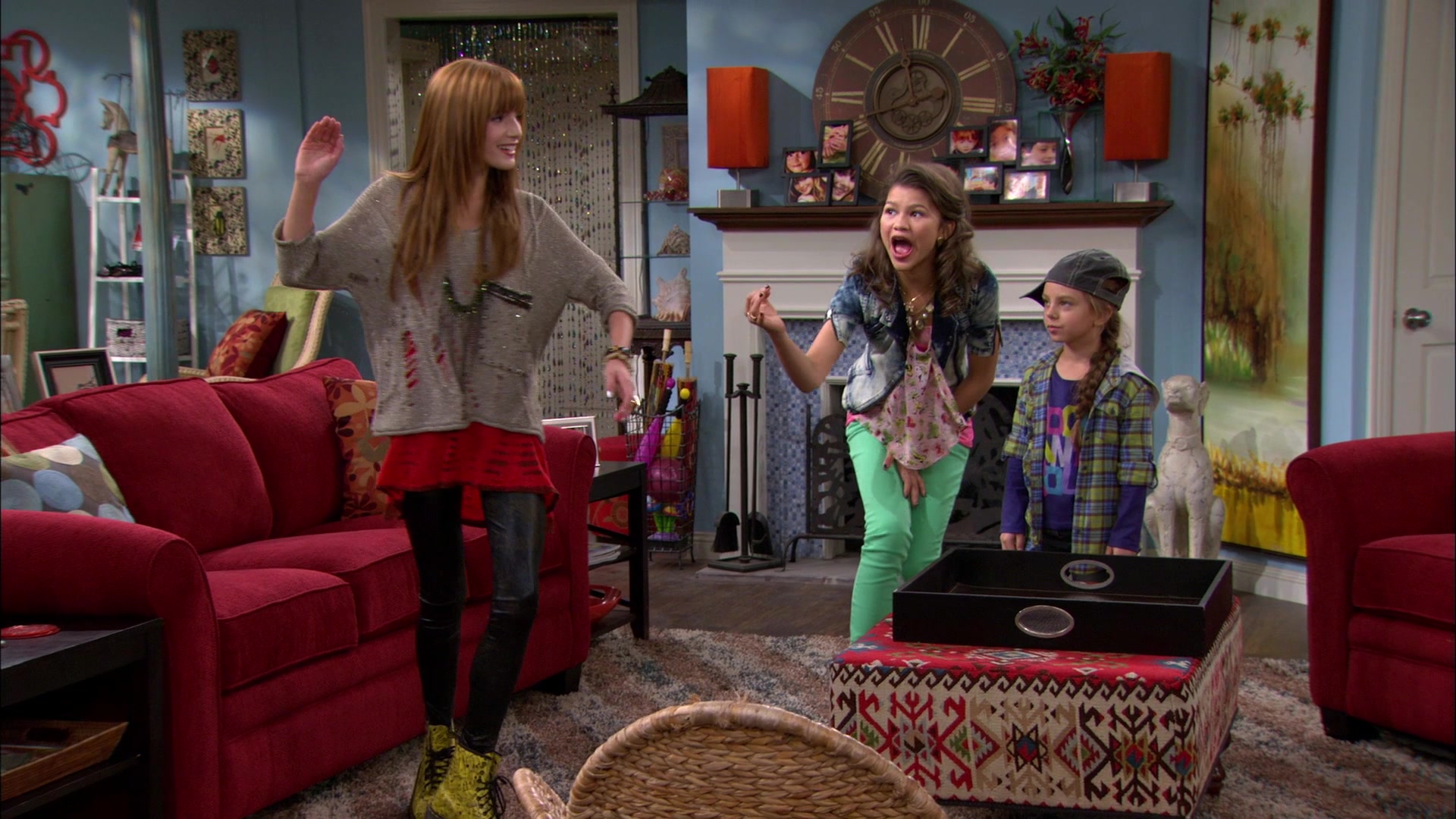 Shake_It_Up_S01E13_1080p_BTD_002082.jpg Shake_It_Up_S01E13_1080p_BTD_002082.jpg