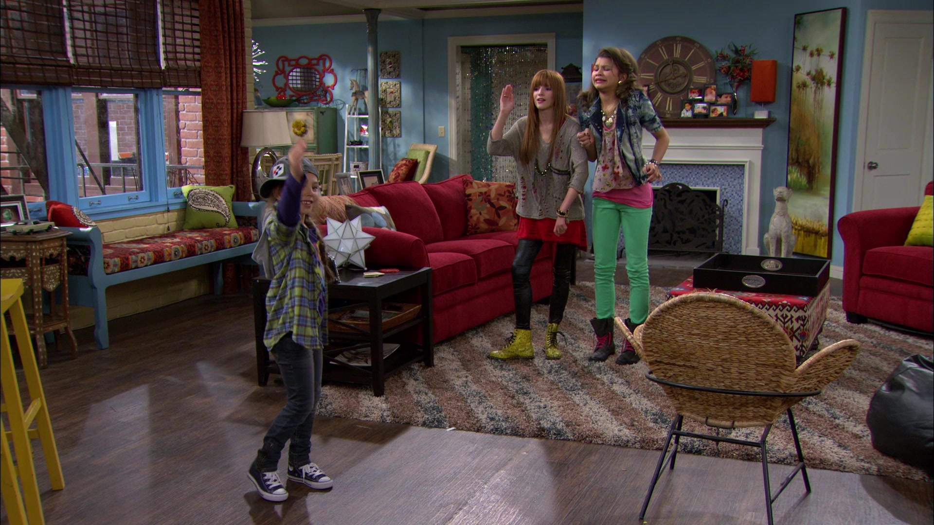 Shake_It_Up_S01E13_1080p_BTD_002186.jpg